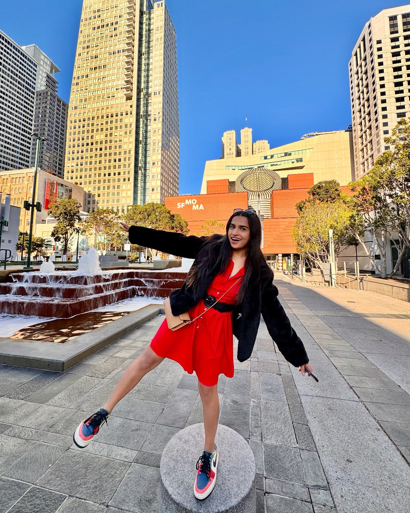 Golden city vibes, painted Red ♥️

.

.

.

.

.

.

.

.

.

.

.

.

.

.

.

#sanfrancisco #bayarea #california #sf #losangeles #oakland #newyork #ers #usa #sandiego #sacramento #sanjose #miami #photography #goldengatebridge #travel #lasvegas #love #chicago #art #sanfran #music #sfbayarea #cali #sanfranciscobay #s #atlanta #nfl #norcal #texas