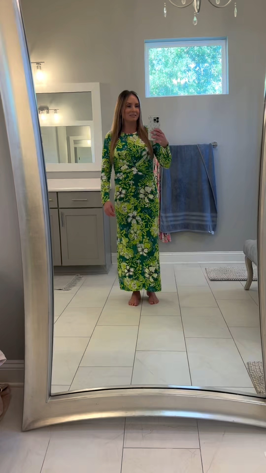 You need this stunning winter dress! It’s perfect for Christmas, NYE, or any occasion this season! 

#LTKGiftGuide #LTKHoliday #LTKootd