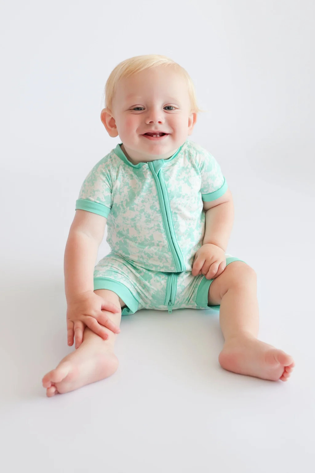 SEAFOAM TIE DYE DREAM SHORTIE | Dream Big Little