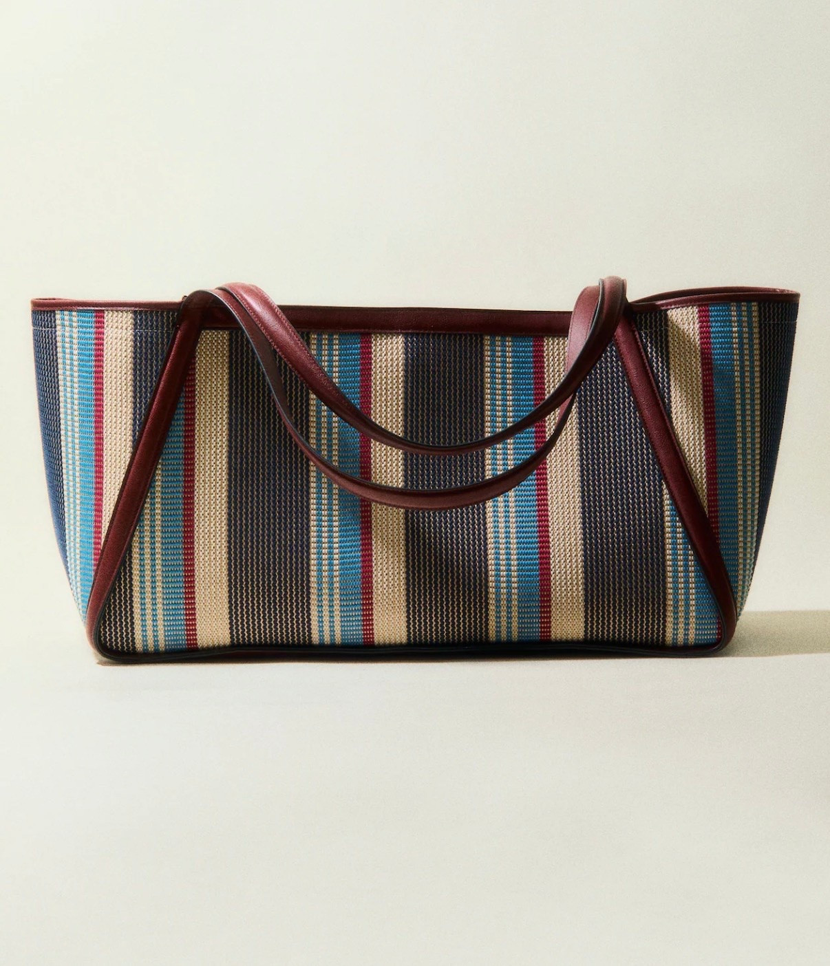 JACQUARD-WEAVE SHOPPER

H&M

#LTKdayinmylife #LTKootd #LTKgrwm