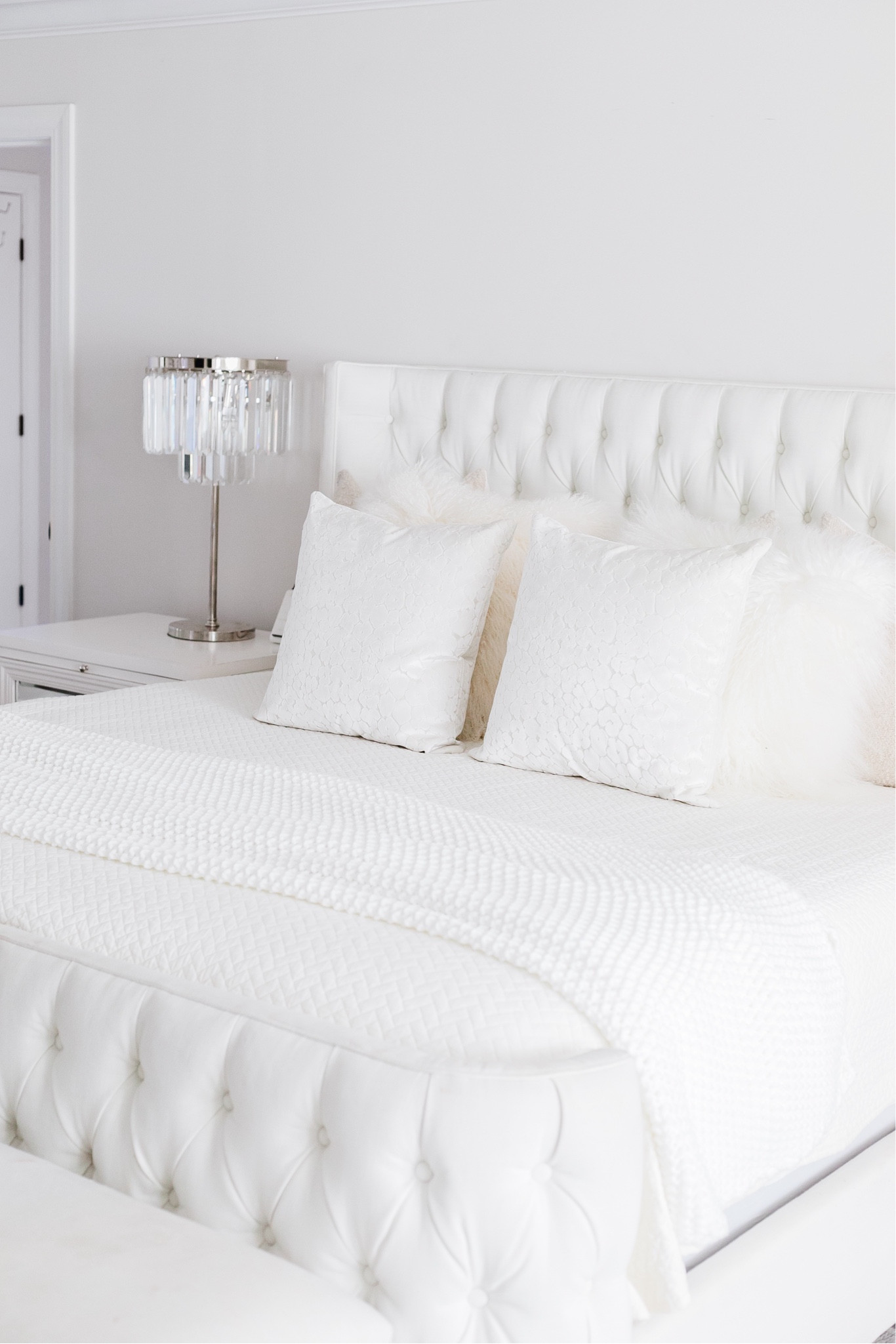  Elevate your sleep experience and create a bed that feels like a lavish retreat every night. 💤 Discover the key to a truly luxurious bed ensemble with these must-have items. 

#LuxuriousBedding #BedroomRetreat #SleepInStyle #ElegantComfort #PamperedSleep #DreamyNights #LuxuryLifestyle #BedroomBliss #IndulgentSlumber #SleepSanctuary #LuxuryHome #BedroomInspiration #SleepLikeRoyalty #BedroomGoals #BeddingEssentials #OpulentLiving #ThrowBlanketLove #DuvetDreams #PlushQuilt #LuxuryPillows #SumptuousSheets #CozyBedding