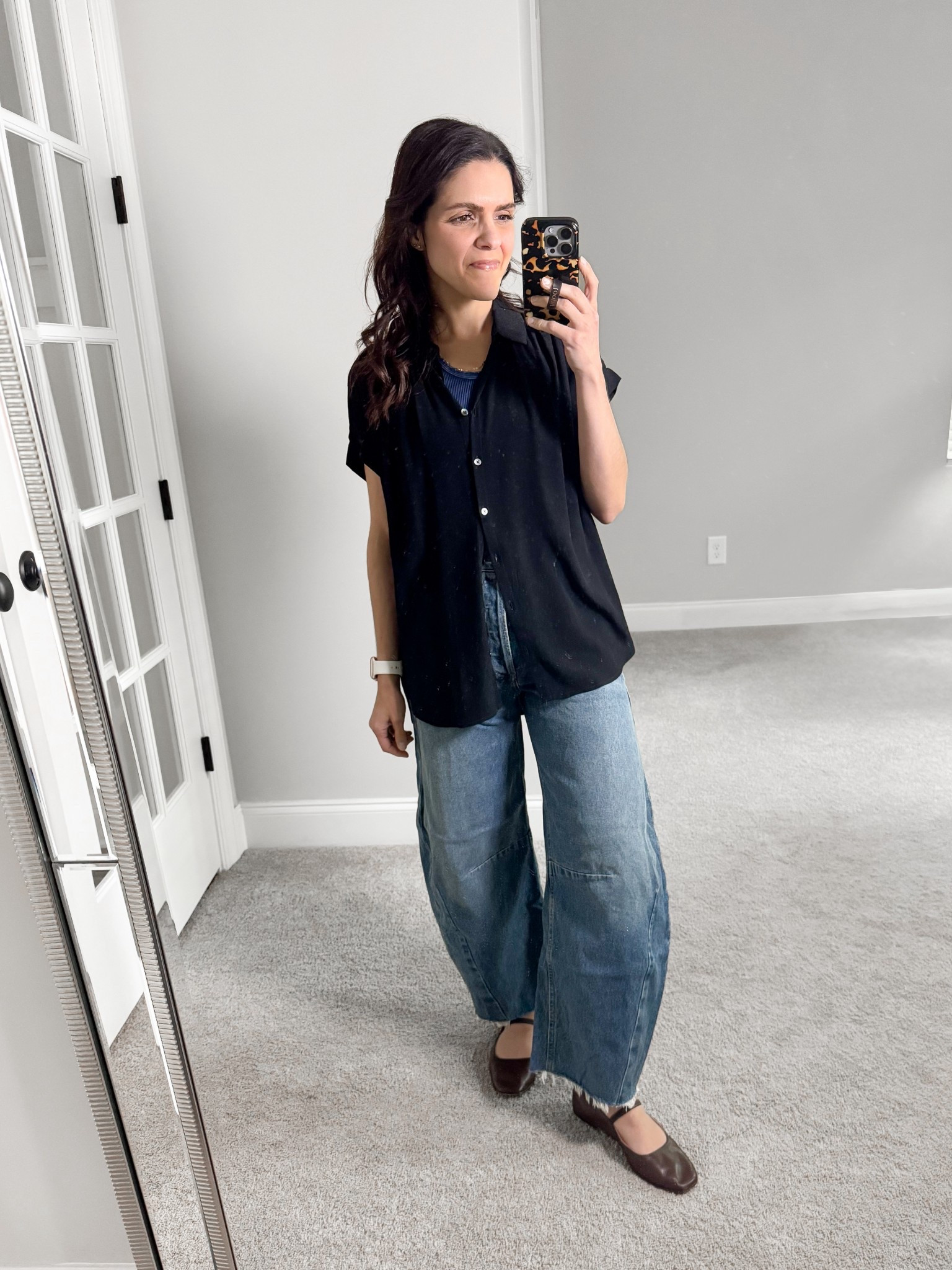 What I wore: weekend outfit
Button up: Madewell, linked similar
Barrel jean: Citizens, sized down 2 sizes 
Flats: Madewell, tts 

#LTKStyleTip