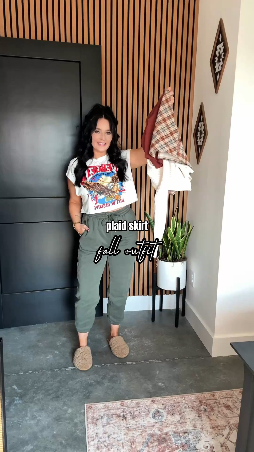 Fall Outfit Idea 🍁

Tank Top - xs (01 caramel)
Sweater - medium (apricot white)
Skirt - small (orange)

Plaid skirts are a fall must have for me! 👏🏼 I love the color combo of this one! Paired it with this rust tank top (ties in perfectly with this skirt) and layered this super soft ribbed cardigan over it! (I did size up one in this sweater since I wanted it to be a little bit boxier.) Finished the look with some platform combat boots (love this neutral pair!) & added my go-to sunglasses from amazon! This would also be such a cute outfit for Thanksgiving - is it too soon to think about that?! 😂



#LTKFindsUnder100 #LTKShoeCrush #LTKFindsUnder50