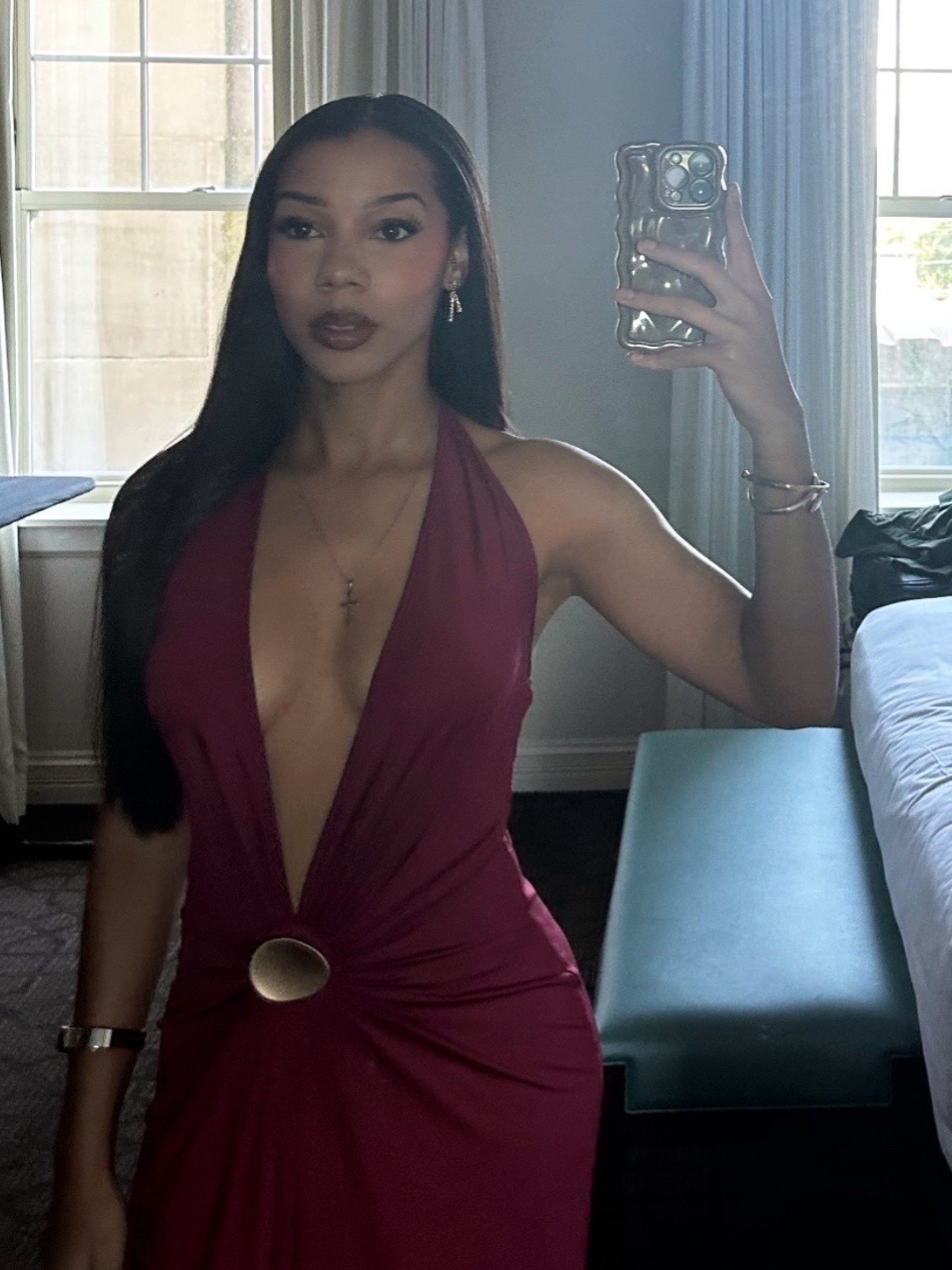 A moment for her #body #vacation #weddingdress

#LTKootd #LTKgrwm #LTKTravel