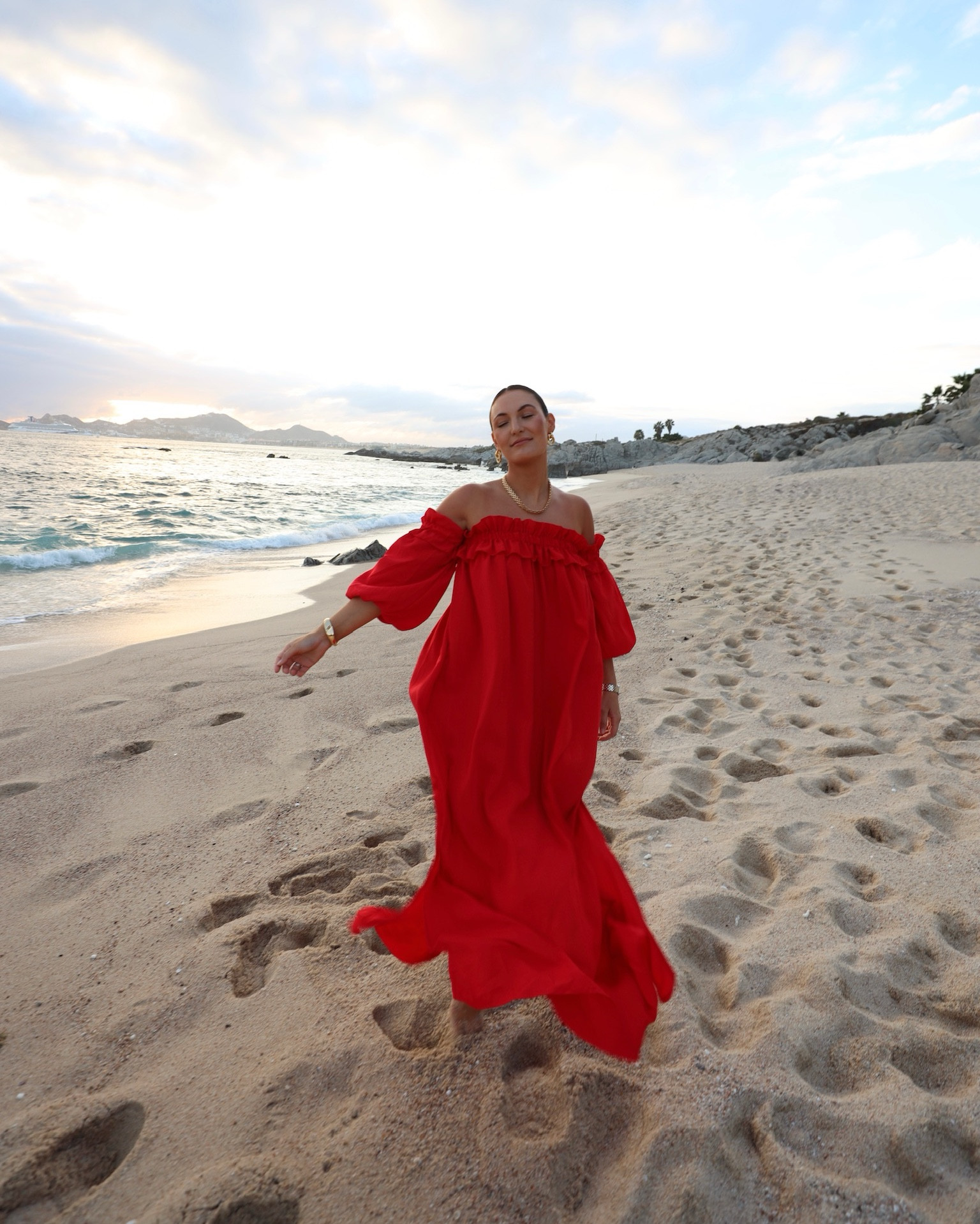 This Amazon red dress is under $20! 

amazon dress l beach $20 dress l red 
