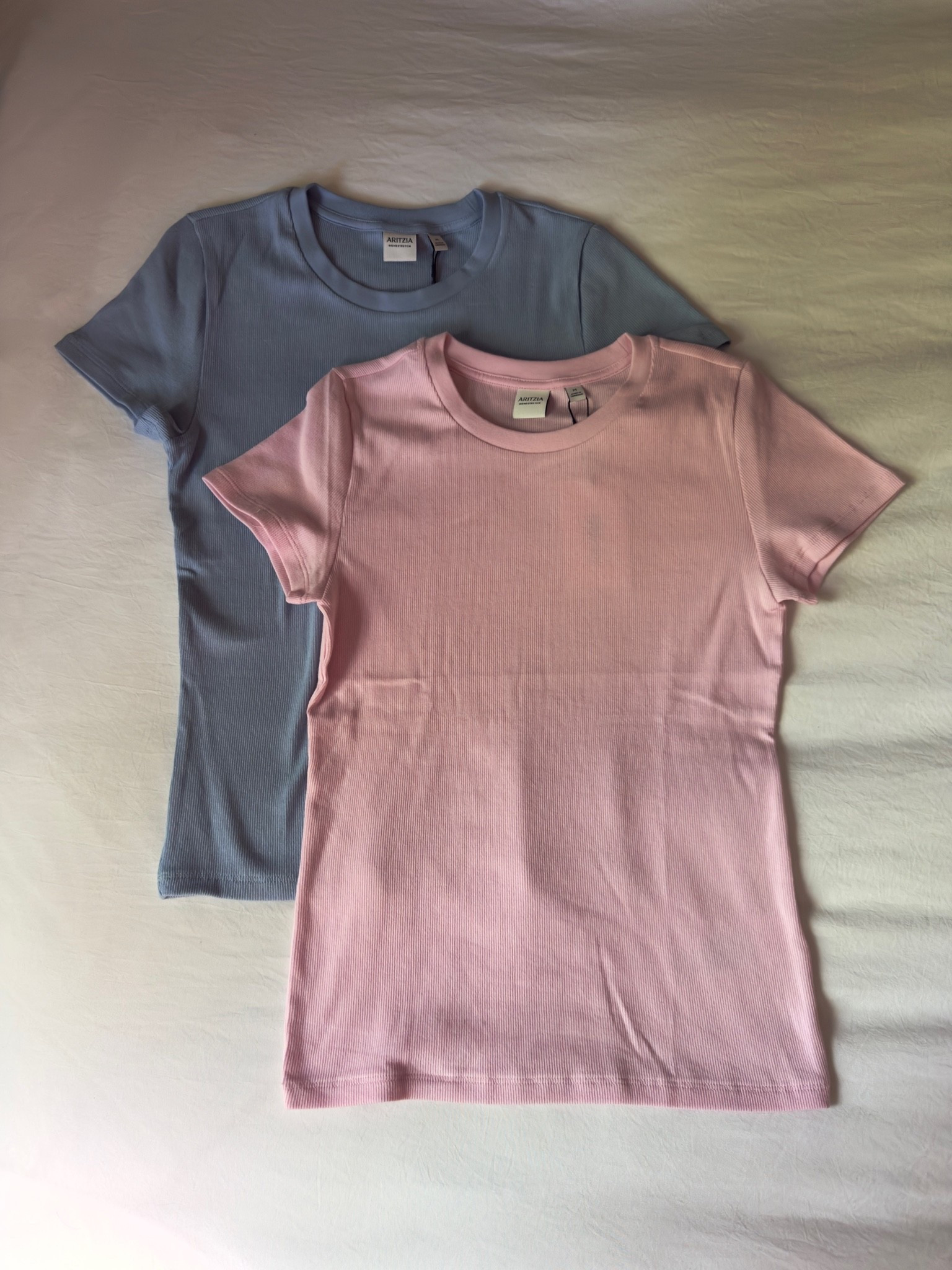 Such soft 100% cotton basic tees!

#homestretch #aritzia #tshirts #summer #basics

#LTKSeasonal