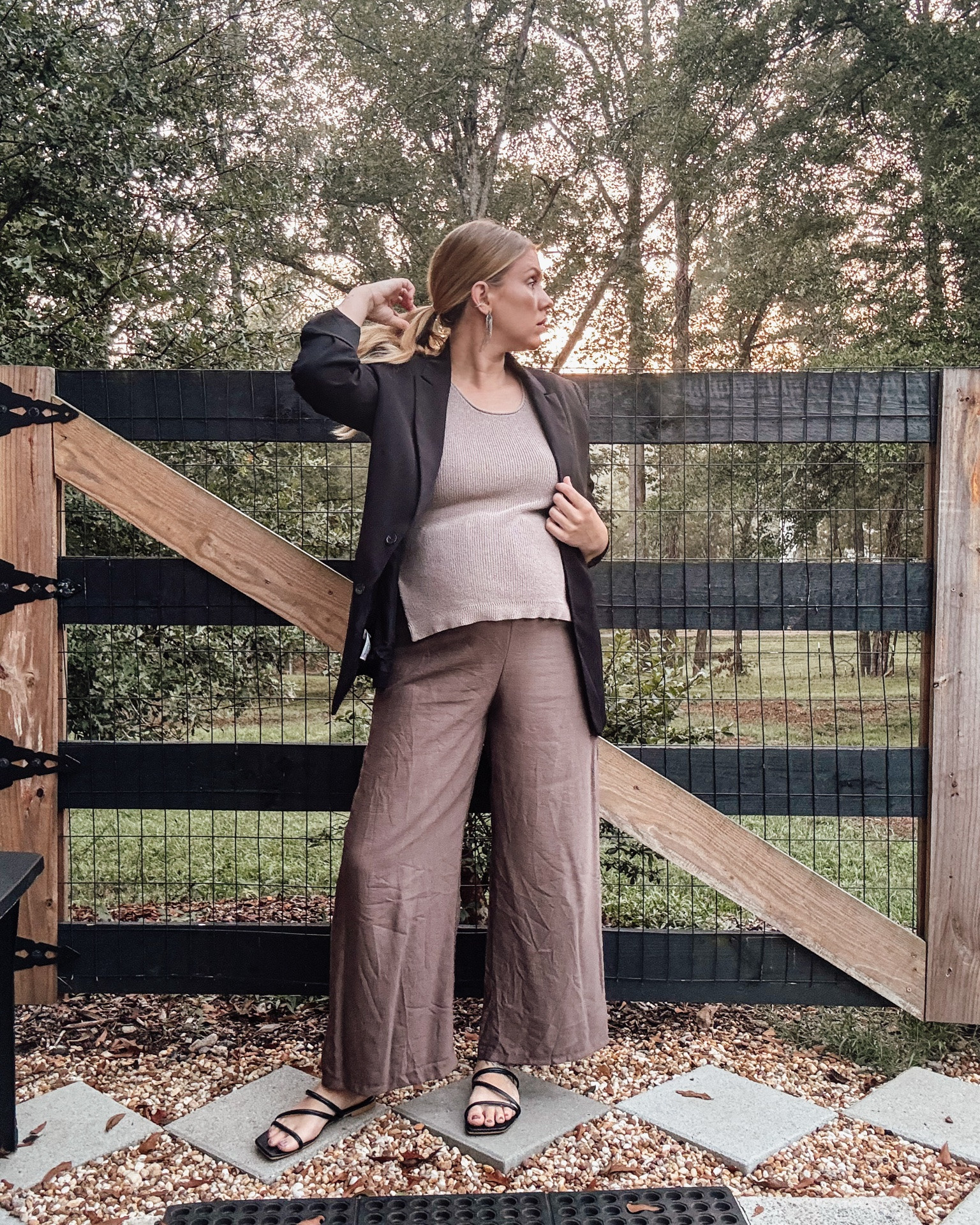 Earthy tones 🍂 and classic black 🖤. A simple blazer over wide-leg linen pants is my go-to for effortless, polished style.

#LTKootd #LTKBump #LTKmomlife