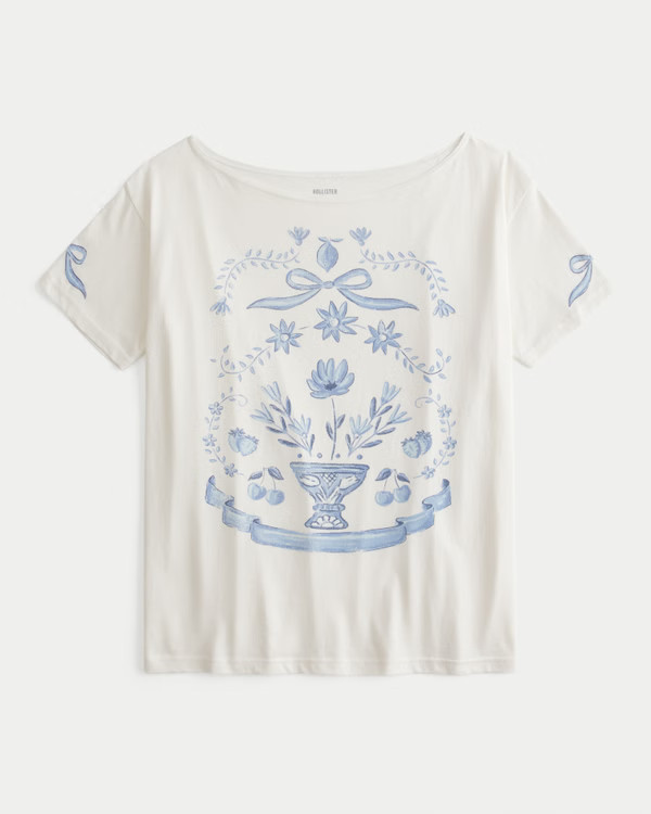 Oversized Off-the-Shoulder Graphic Tee | Hollister (US)