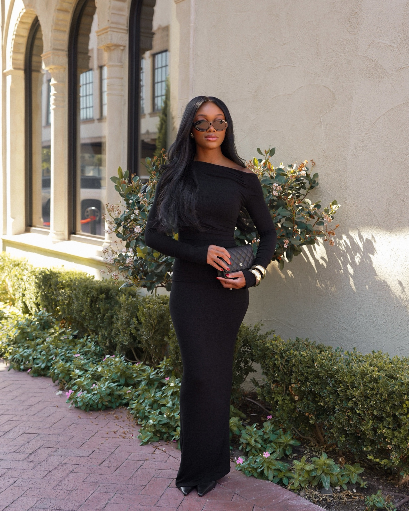 Black maxi dress | wearing an XS

date night outfit, chic outfit, black slingback heels, holiday party style, Chanel wallet on chain, Thanksgiving outfit inspiration, holiday outfits, black dress, black sunglasses, brenna anastasia 

#LTKSeasonal #LTKHoliday