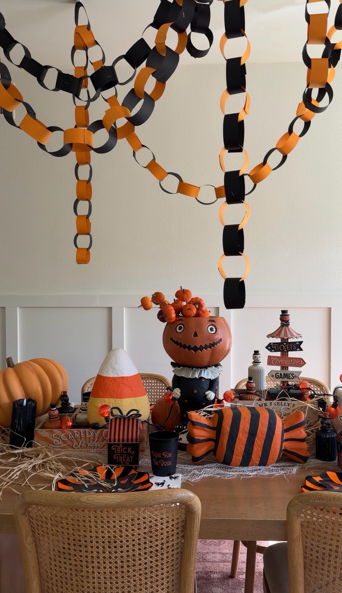 Halloween starts now so be sure to shop all the decor and party supplies at @Michaels now! 
#MichaelsPartner #ad

#LTKSeasonal #LTKHome #LTKmomlife