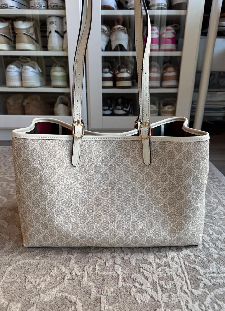 So gorgeous and elegant, amazing quality

#LTKBeauty #LTKxMadewell #LTKGiftGuide