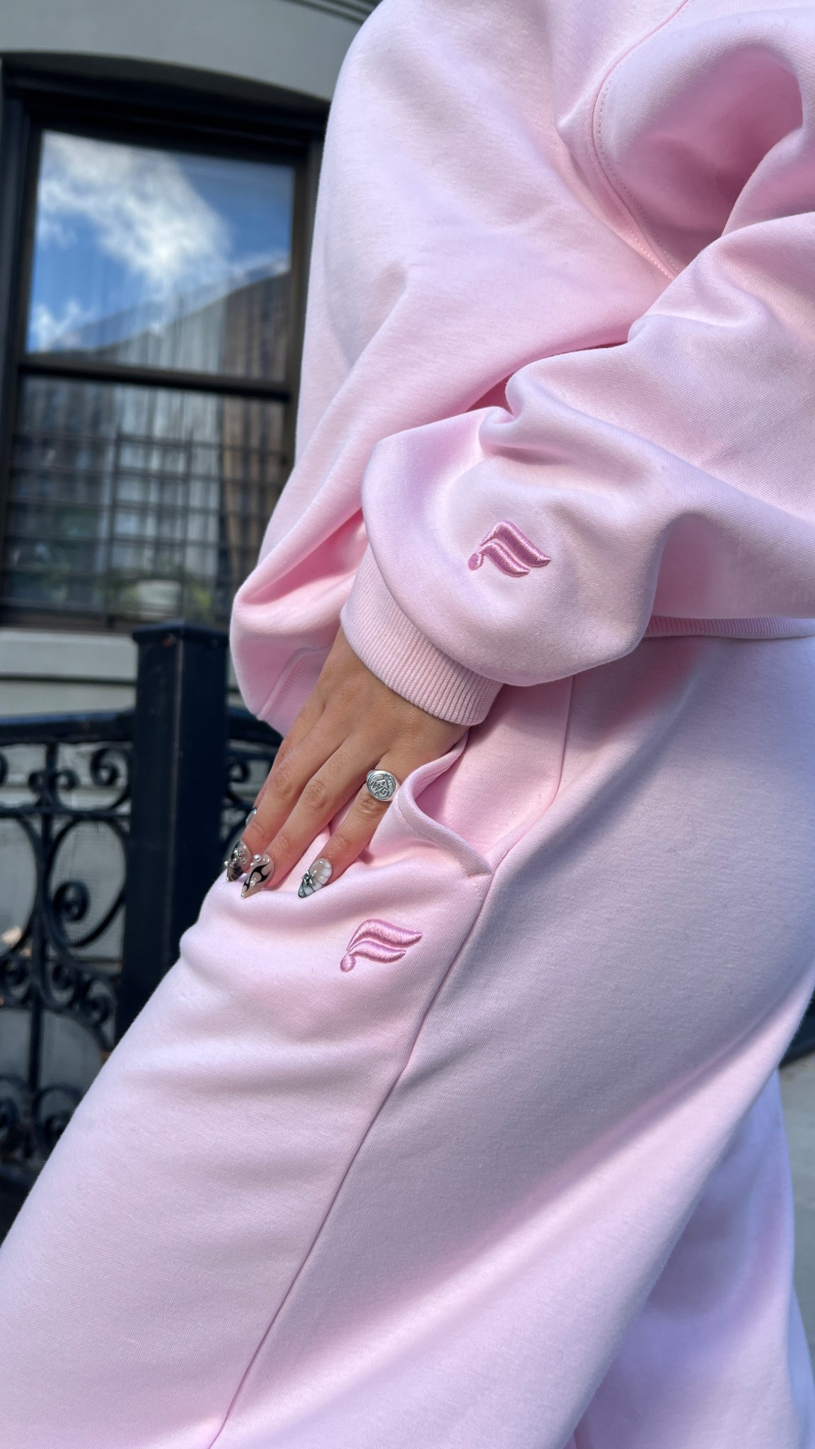 Everyone needs a matching sweat set💗

#LTKTravel #LTKActive #LTKootd
