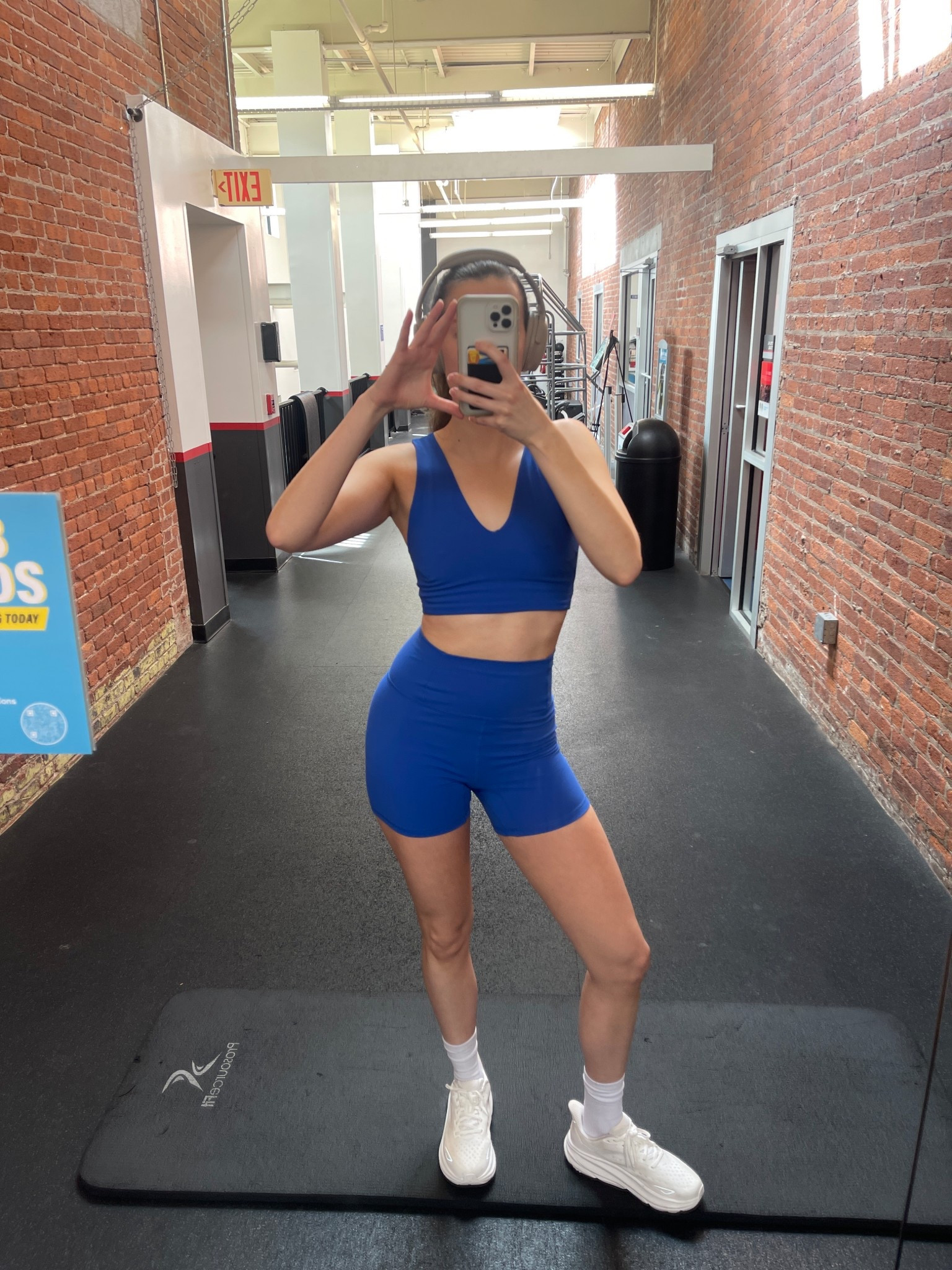 this workout set >> love it sm that i have it in two colors! wearing a size small in the top and medium in the bottoms

#LTKSummerEdit #LTKActive #LTKStyleTip