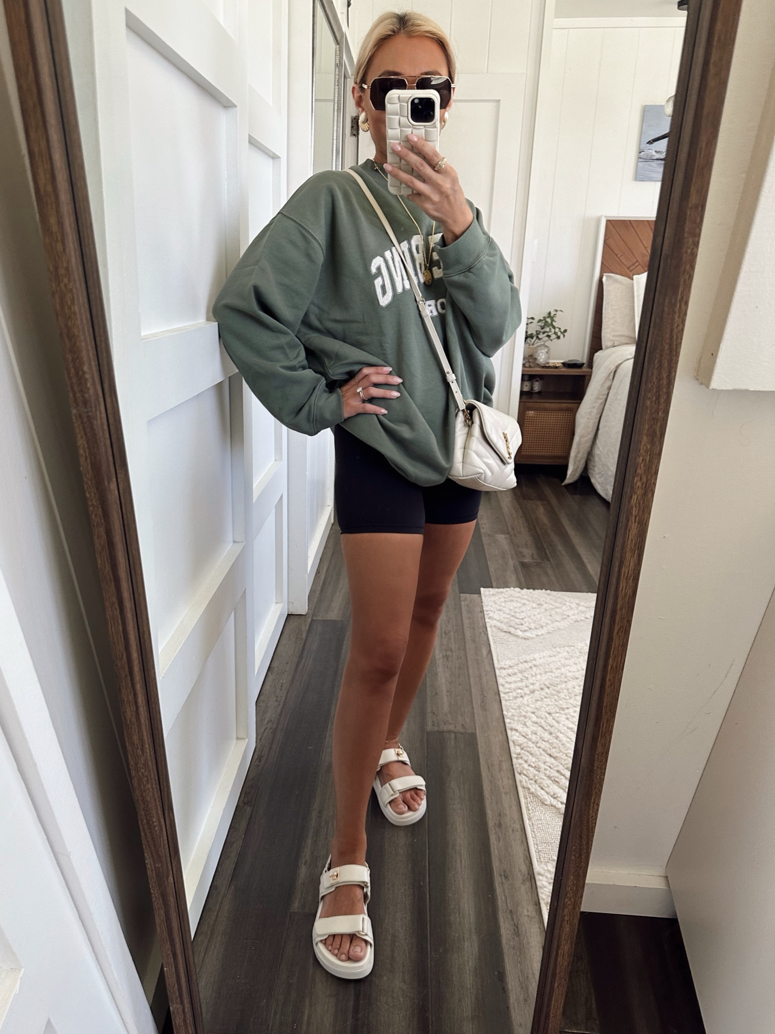 Athleisure/casual errands look 

#LTKstyletip #LTKFind #LTKfit