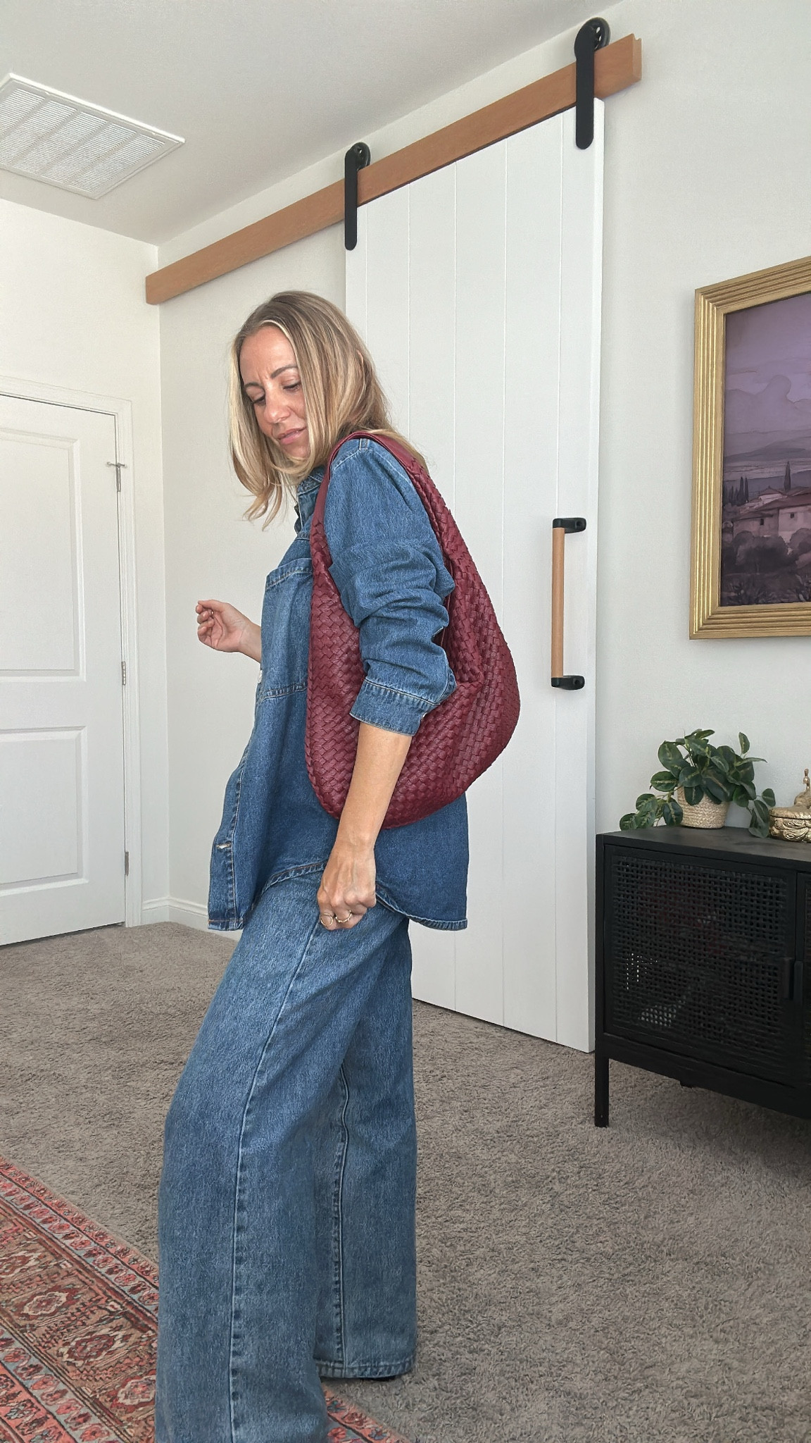 All denim look + red handbag 

#LTKSeasonal #LTKStyleTip