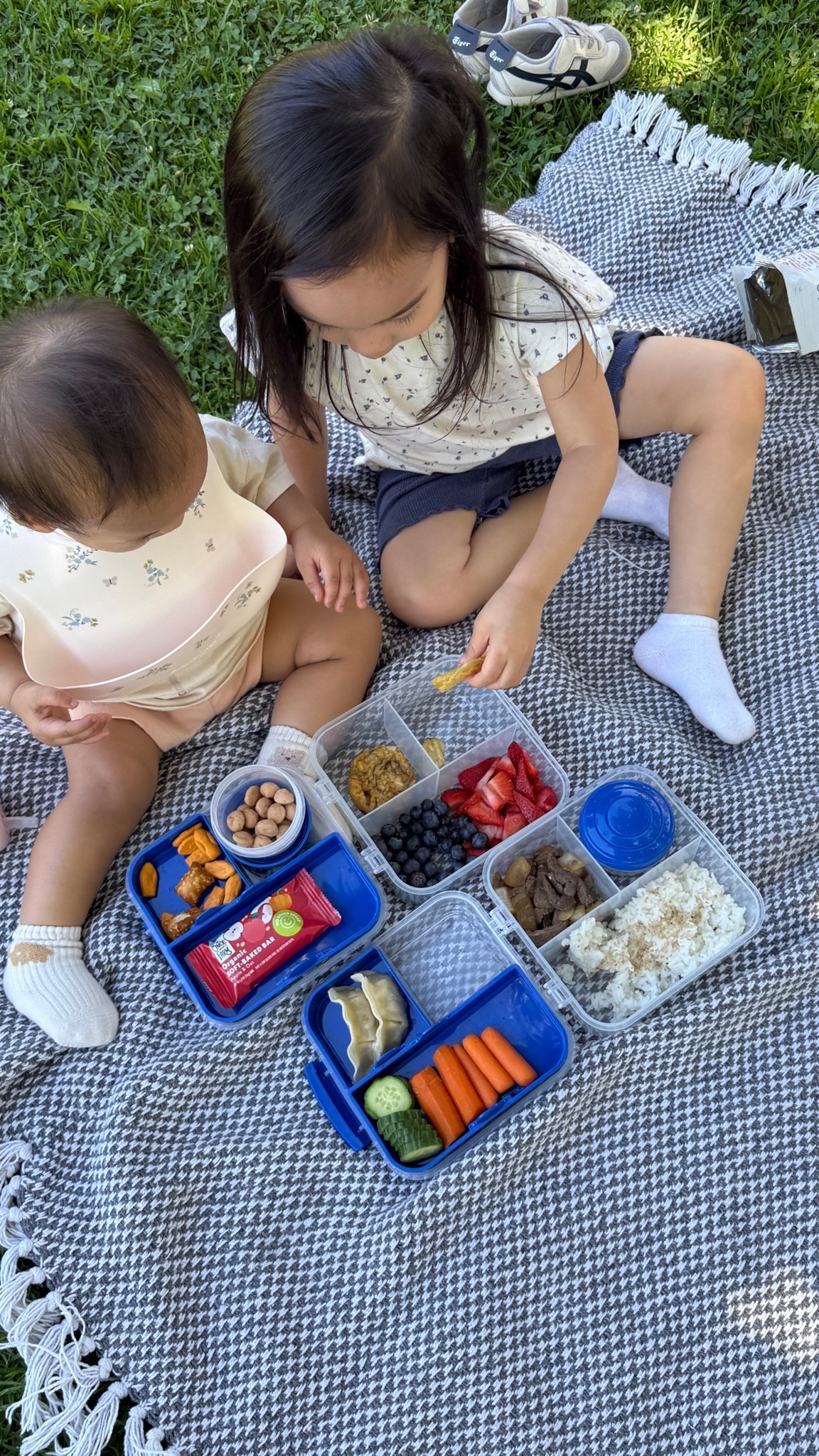 snack and lunchtime at the park #Toddlerfinds #toddlerfun #toddlermom #momlife #picnic ￼

#LTKmomlife #LTKdayinmylife #LTKKids