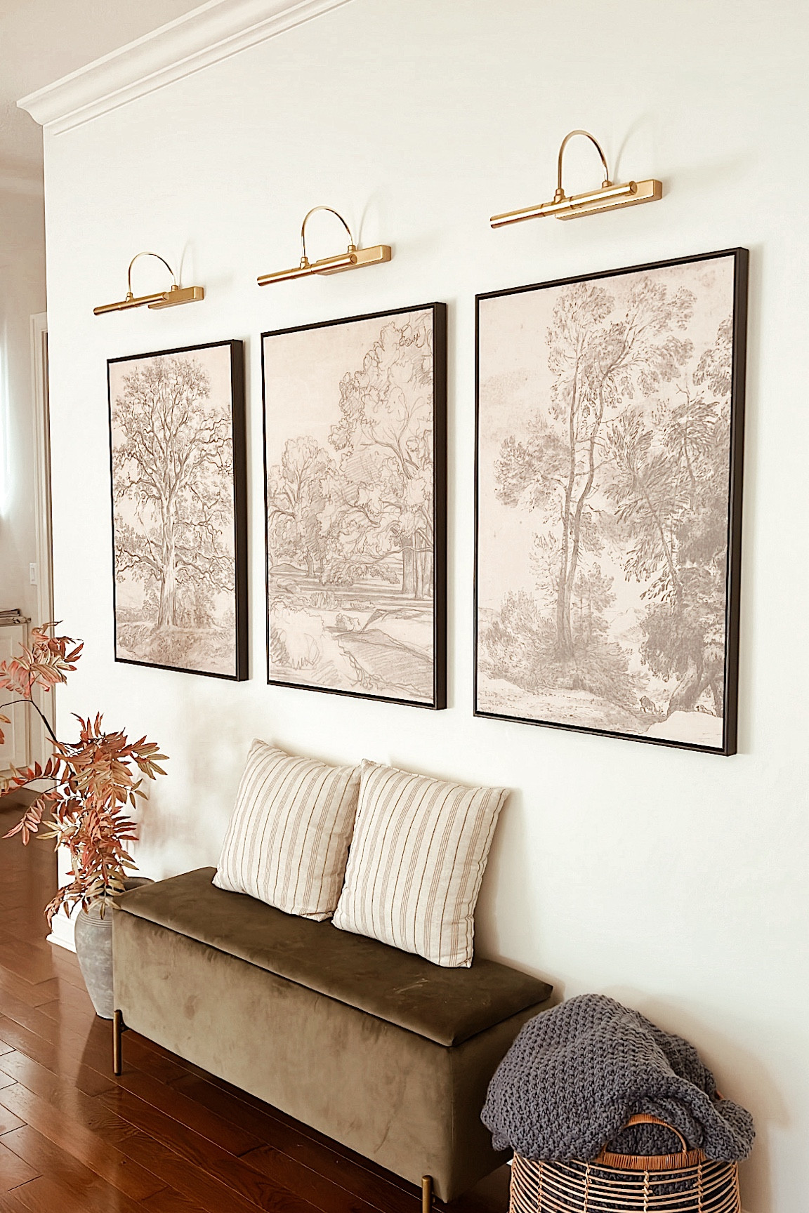 Picture lights on sale for $23.99

#LTKHome #LTKFindsUnder50 #LTKxPrimeDay