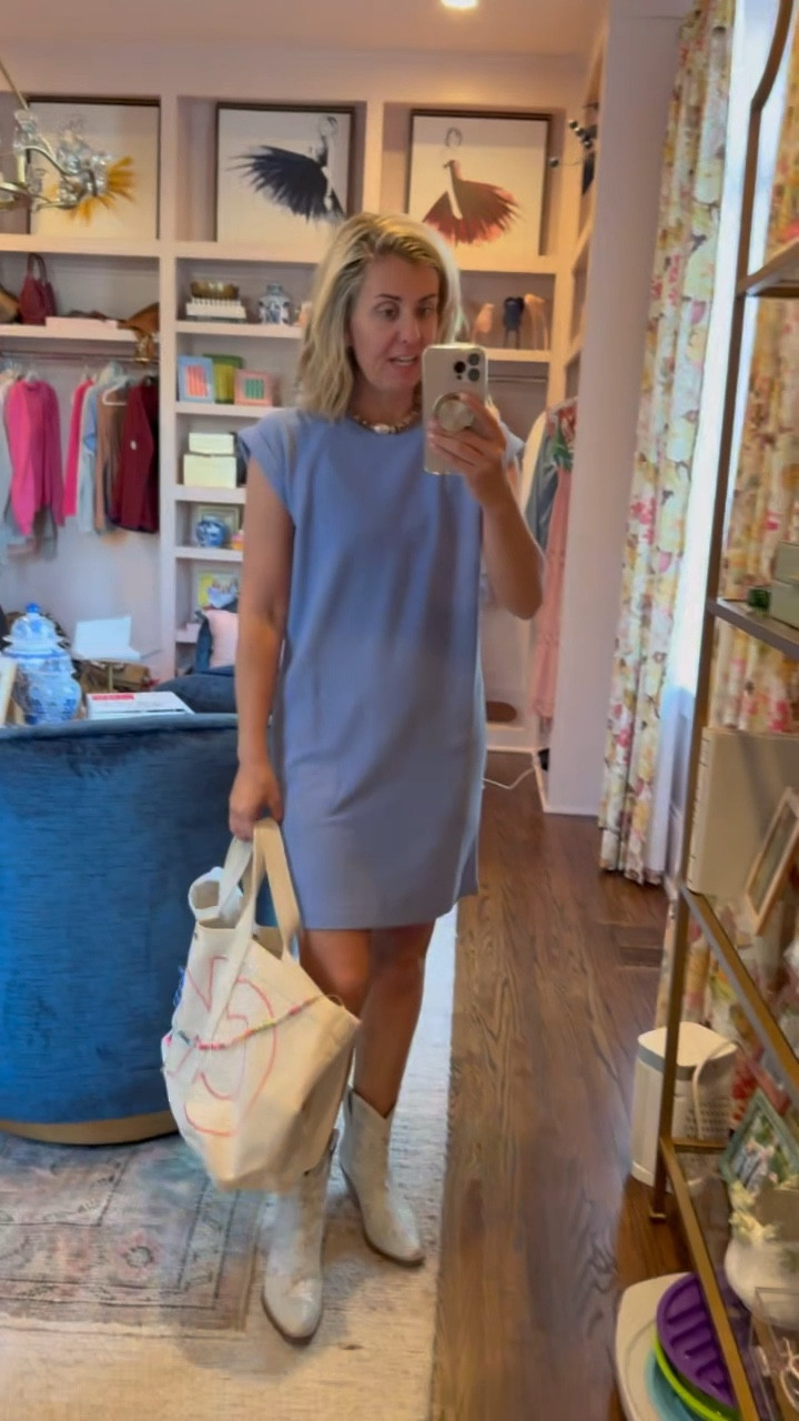 This new t-shirt dress from Lilla P is a fav already. This is the type of dress that you throw on and wear 1 million ways. 
Use my code CMLP15 for 15% off 
Dress - xs 
Boots - 8
Tote - large 

#LTKOver40 #LTKmomlife #LTKdayinmylife