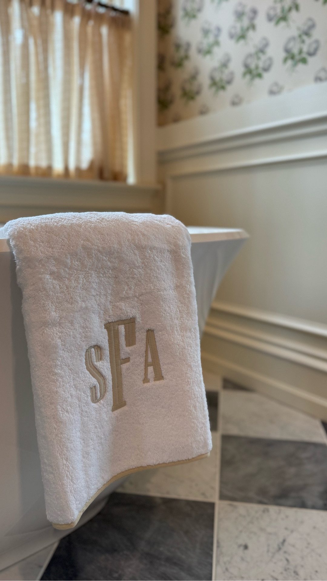 bathroom reset linking all my favorites including my favorite cashmere sweater. Use code SARA15 for 15% off your entire towel order before 10/31.

#LTKHome #LTKOver40 #LTKStyleTip
