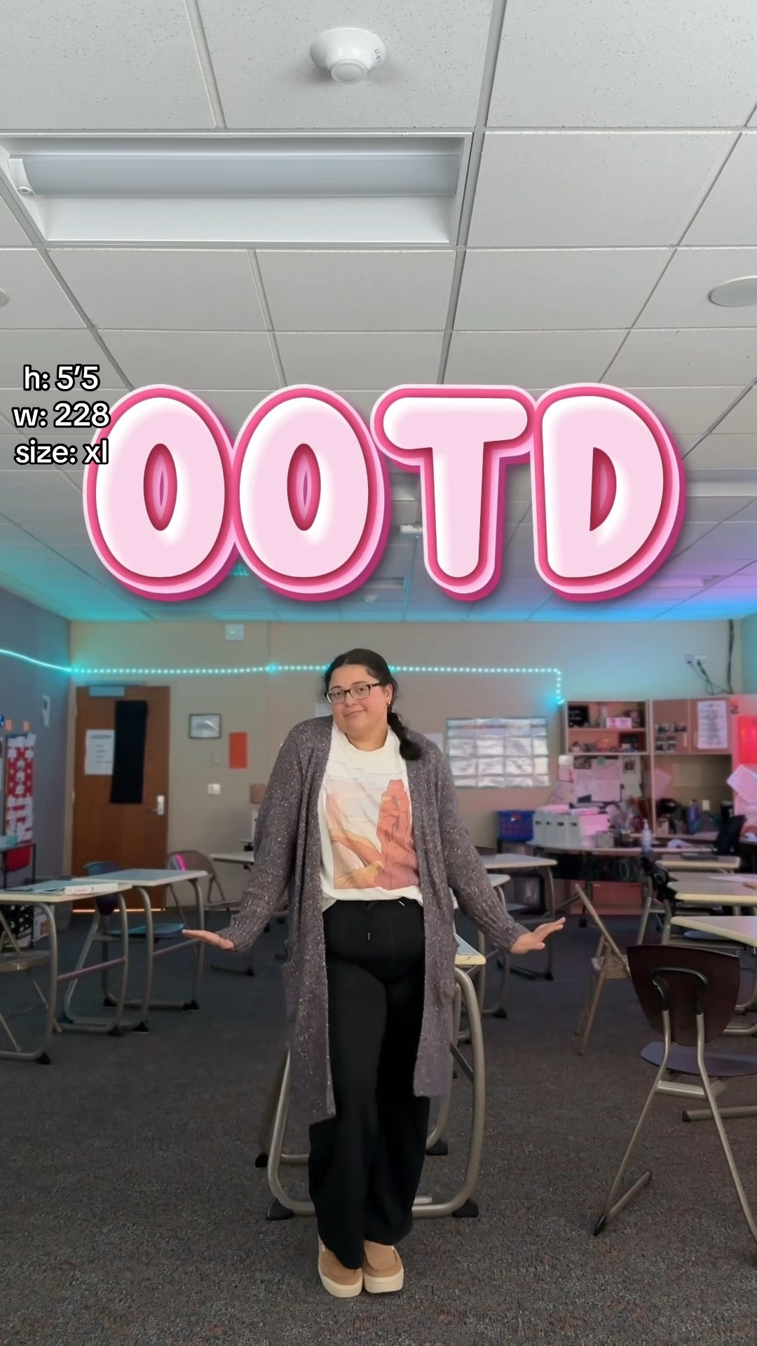 Keeping it cozy today😌 Loving that my G4Free Yoga pants look professional enough to wear to work!!

#LTKootd #LTKMidsize #LTKPlusSize