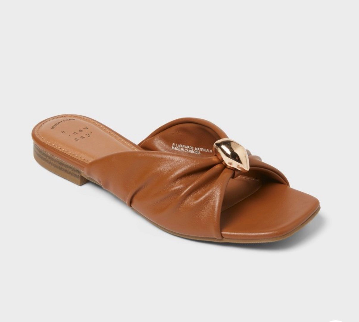 Hi cuties 🤎🎯

I always go with a 7.5 in this brand verses an 8. I love the support these look like they offer, too!

#LTKmomlife #LTKU #LTKWorkwear