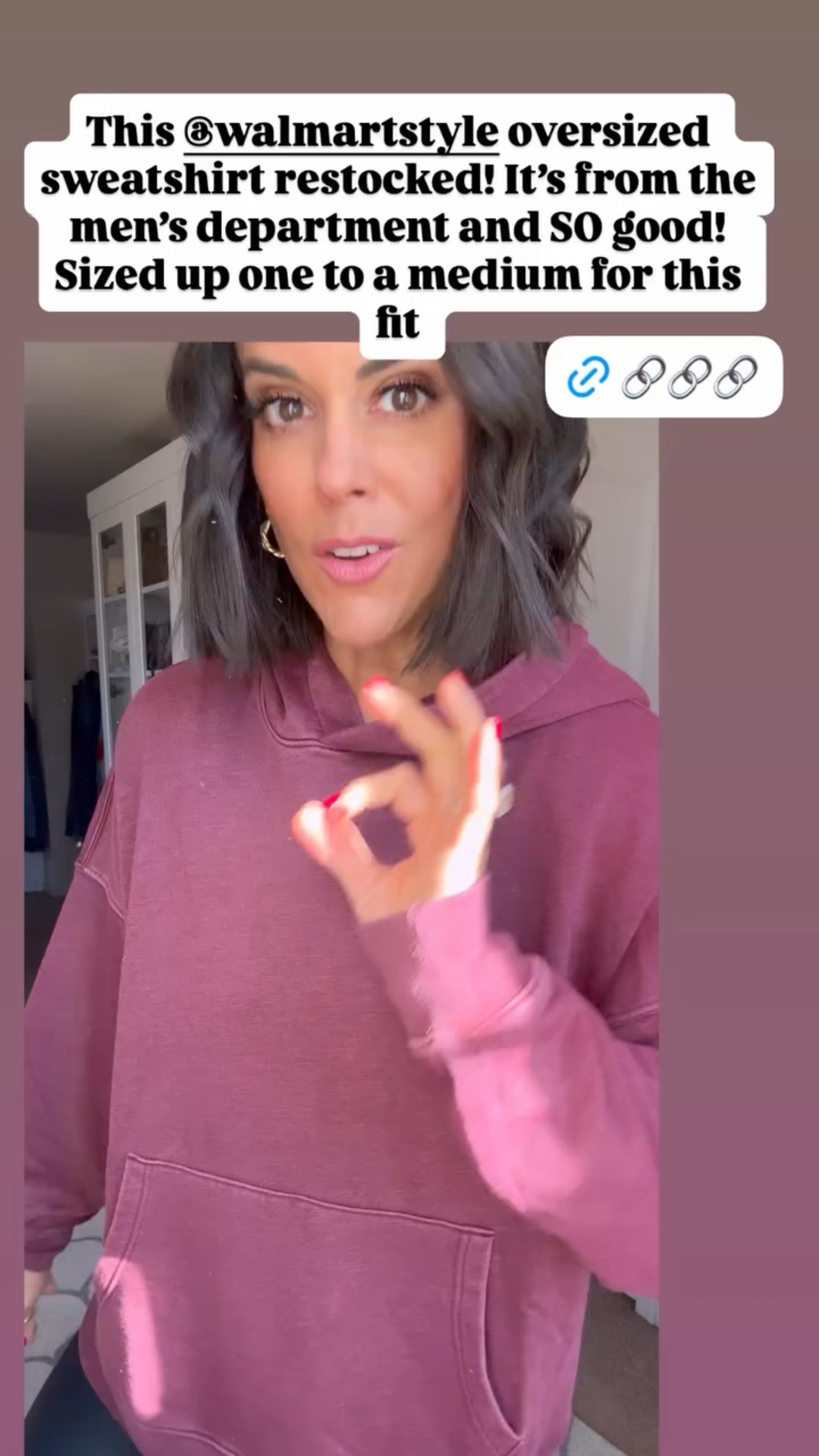 This @walmartstyle oversized sweatshirt restocked! It’s from the men’s department and SO good! Sized up one to a medium for this fit