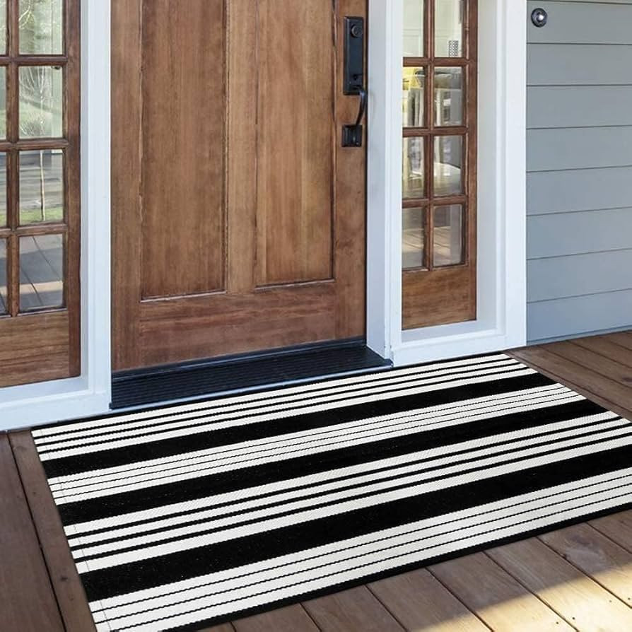 OJIA Black and White Striped Outdoor Rug 24''x51'' Washable Front Door Mat Outdoor Entry Rug Door... | Amazon (US)