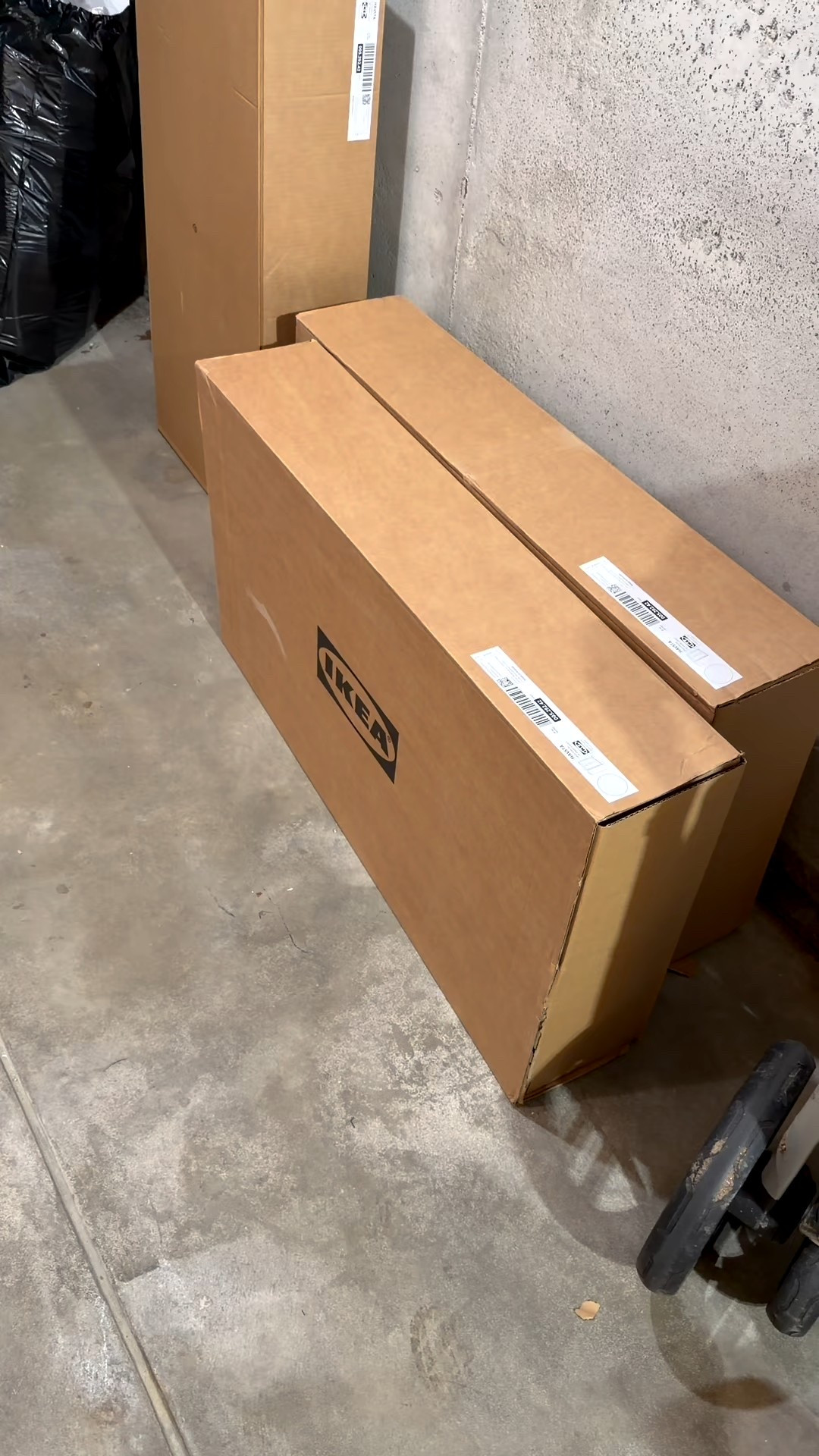 Obsessed with these electric scissors l, they’ve been a life saver for moving boxes and new furniture boxes 

#LTKHome #LTKselfcare #LTKdayinmylife