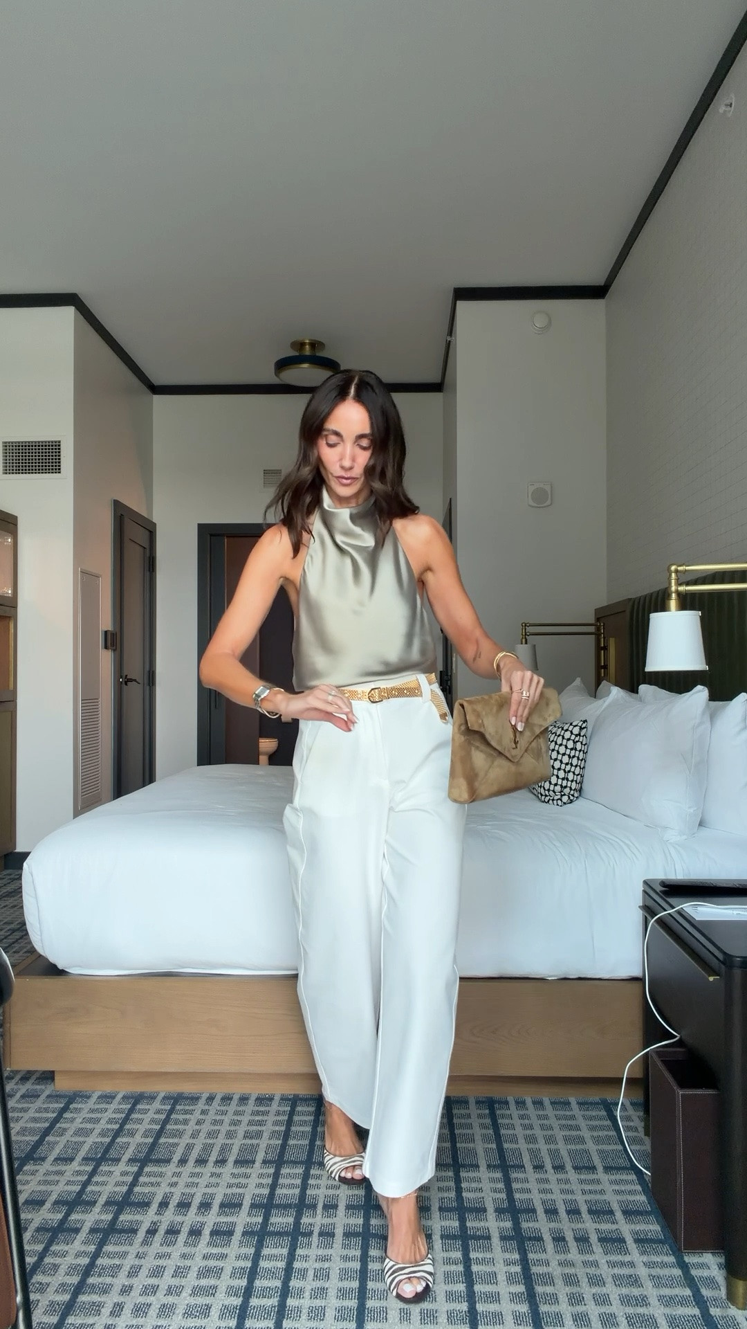 Outfit for LTKCON wearing xs in top and pants

#LTKCon #LTKgrwm #LTKOver40