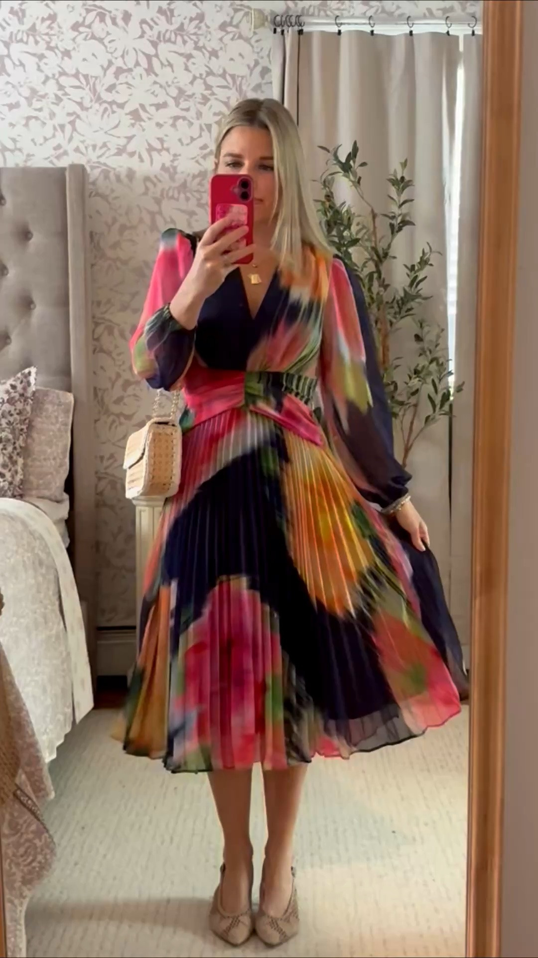 Wedding guest dress!! Love this! Cute cocktail attire! Wearing a size 0

#LTKWedding #LTKPetite #LTKSaleAlert