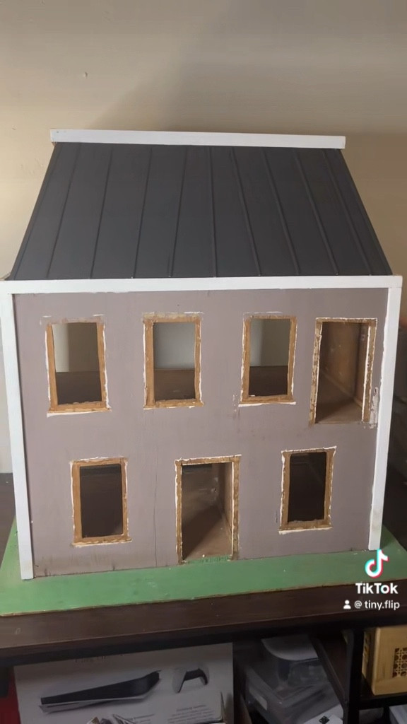 How I did my board & batten style roof for the dollhouse 🫶🏻

#LTKkids #LTKhome #LTKFind