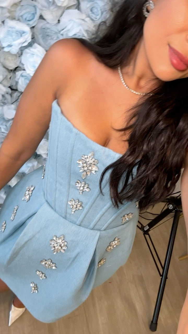 Bronx and Banco structured mini denim blue dress with embellished diamonds✨
Perfect party occasion dress

#LTKSaleAlert #LTKStyleTip #LTKVideo