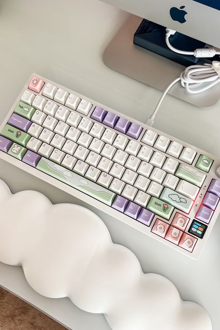 The cutest keyboard and keycap set 🌸

#LTKhome