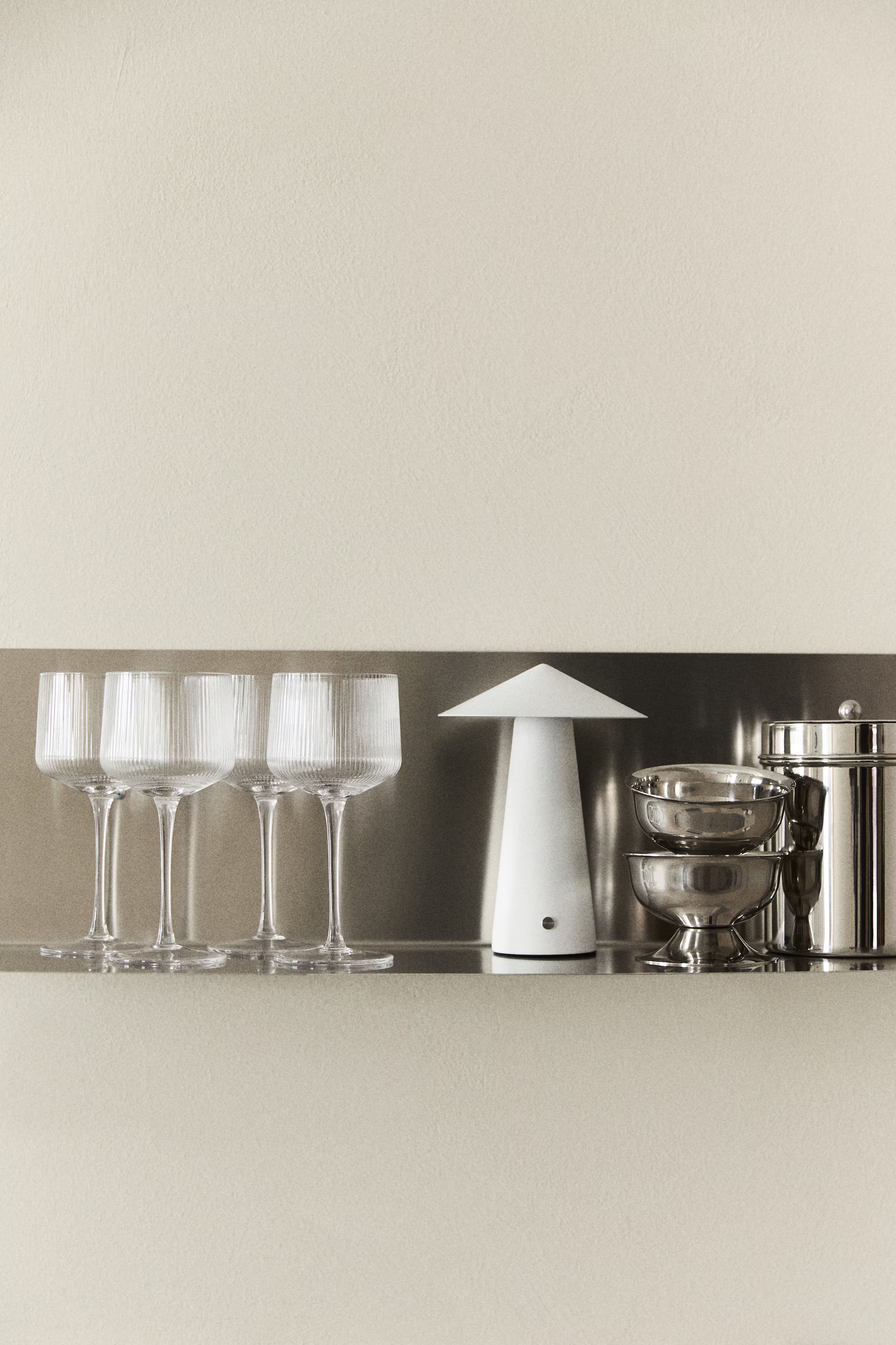 4-pack fluted wine glasses | H&M (UK, MY, IN, SG, PH, TW, HK)