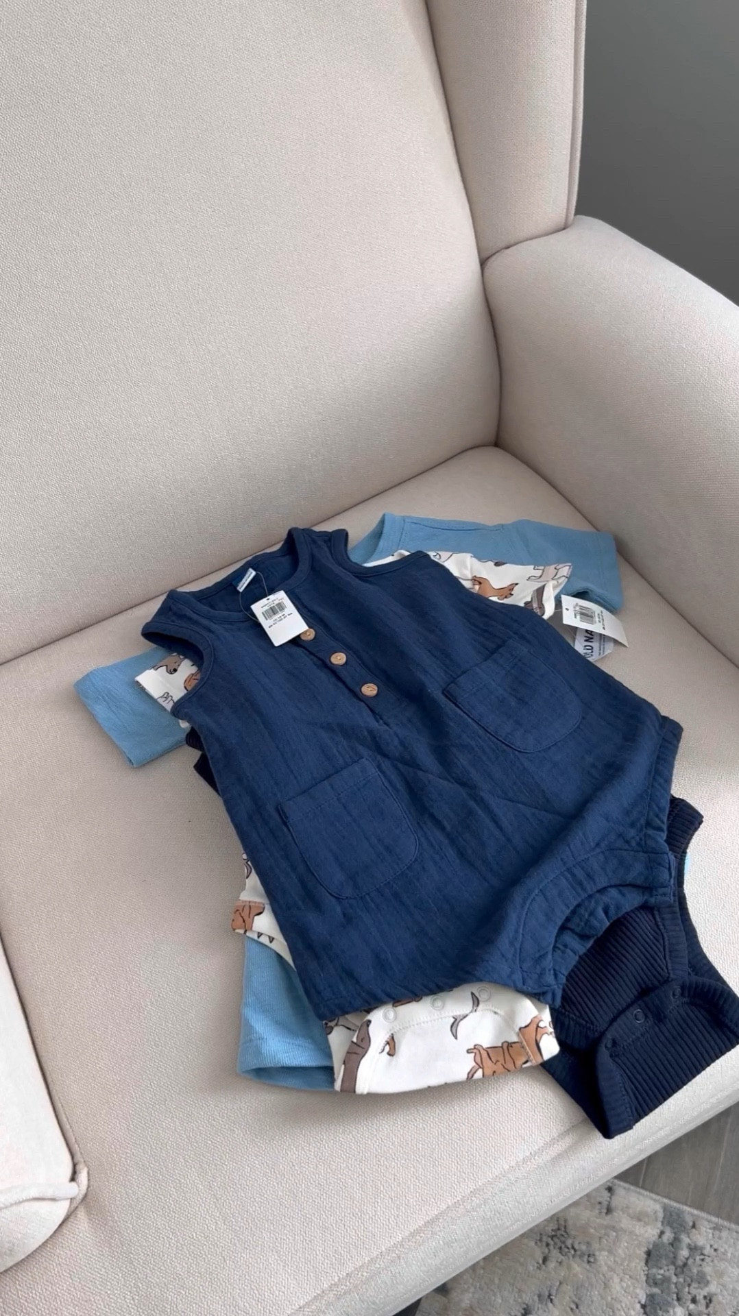Old Navy baby boy outfits, baby fashion, baby boy, on sale

#LTKsalealert #LTKbaby #LTKkids