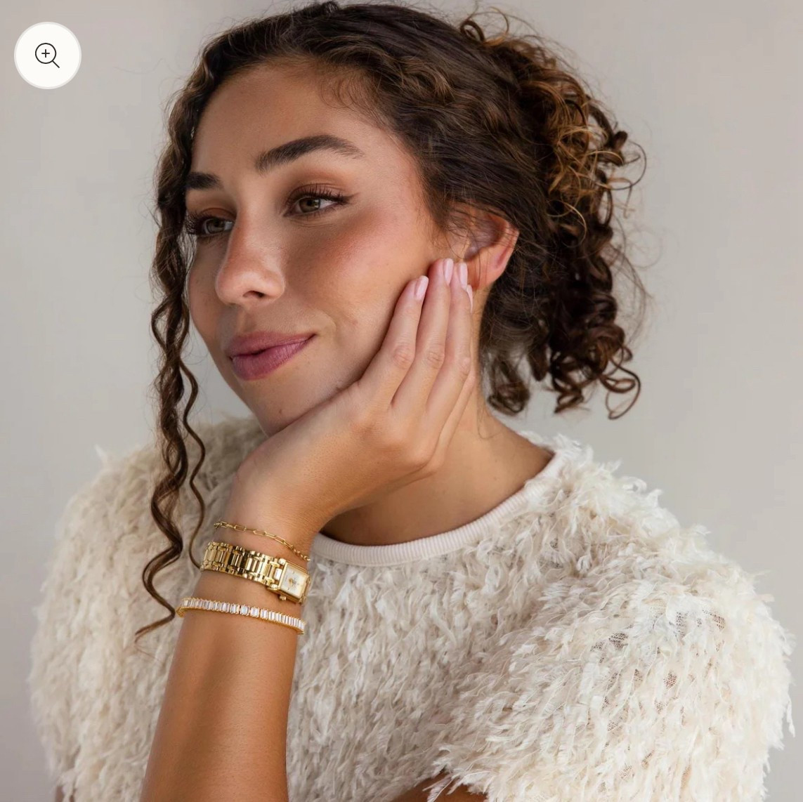 Dainty gold watch #CaitlynMinimalist 


#LTKSummerEdit #LTKStyleTip #LTKGiftGuide
