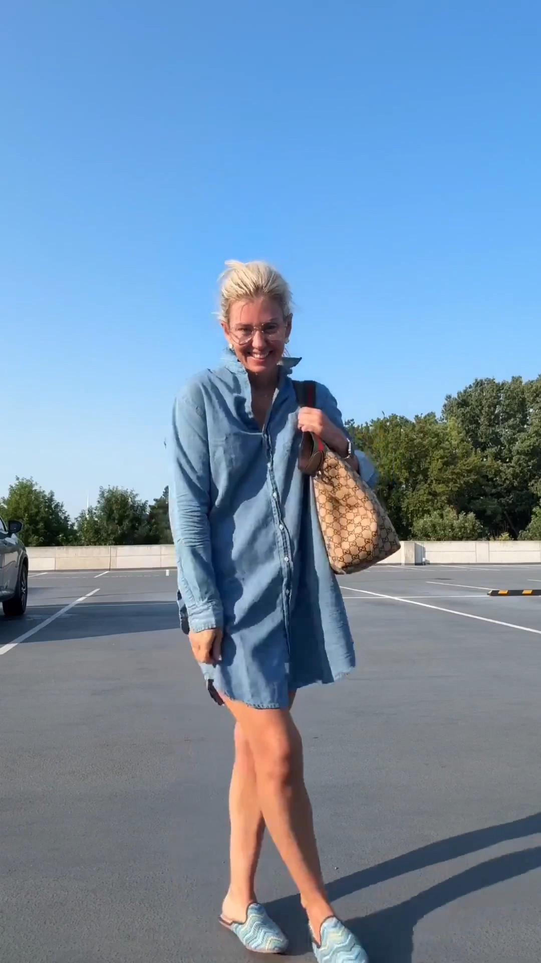 Size xs dress
8 shoes
Large bag

And a side of a blow out ha

#LTKdayinmylife #LTKootd #LTKselfcare
