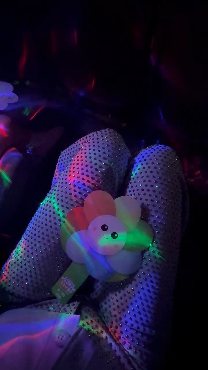 Such a fun pair of jeans ✨

#LTKStyleTip #LTKSeasonal