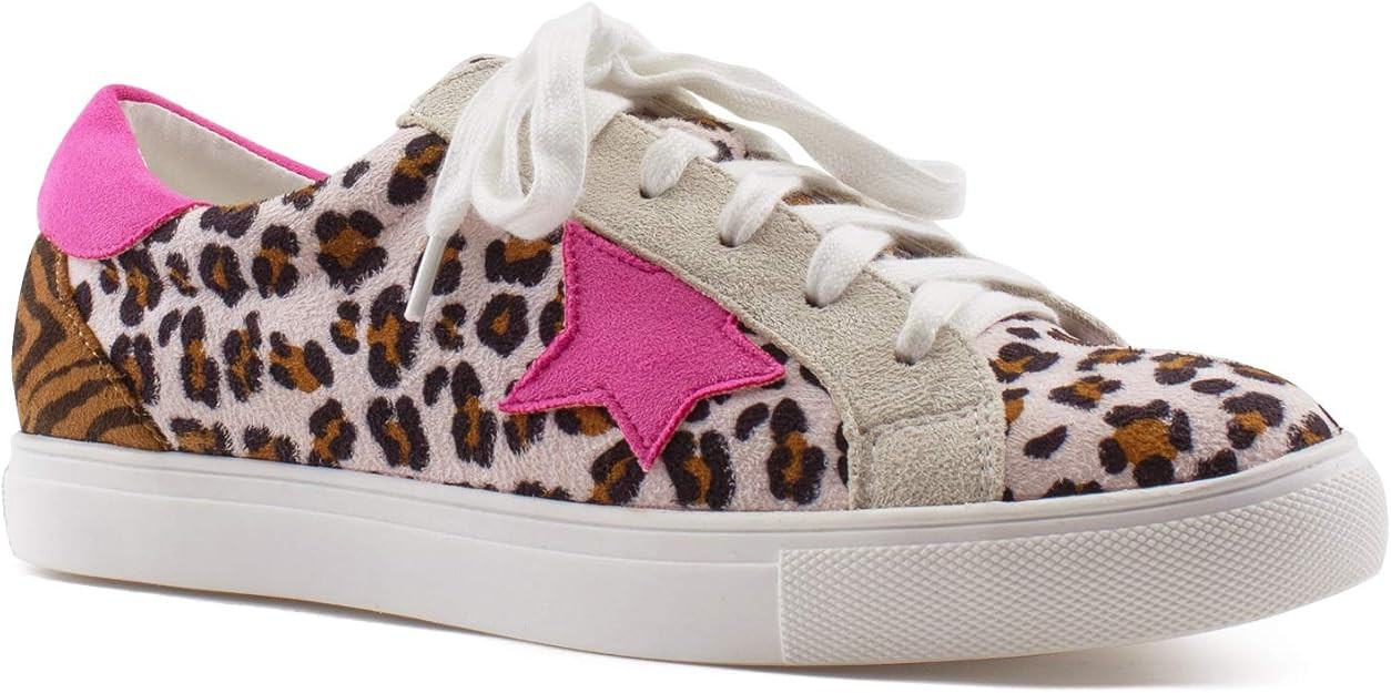 RF ROOM OF FASHION Women's Casual Low Top Trendy Cushioned Fashion Star Sneakers | Amazon (US)