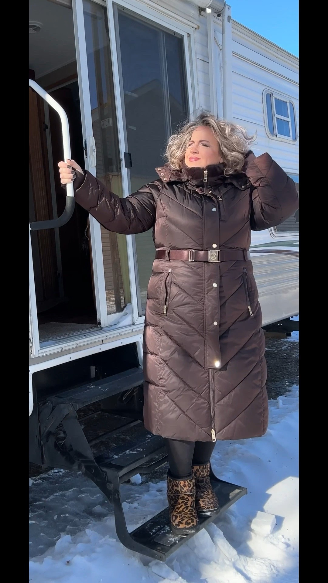 This is the warmest winter coat, it’s -20° here this morning and I’m toasty this Michael Kors coat and UGG boots! 

#wintercoat #fulllengthpuffercoat #michaelkors #uggboots

#LTKPlusSize #LTKdayinmylife #LTKSeasonal