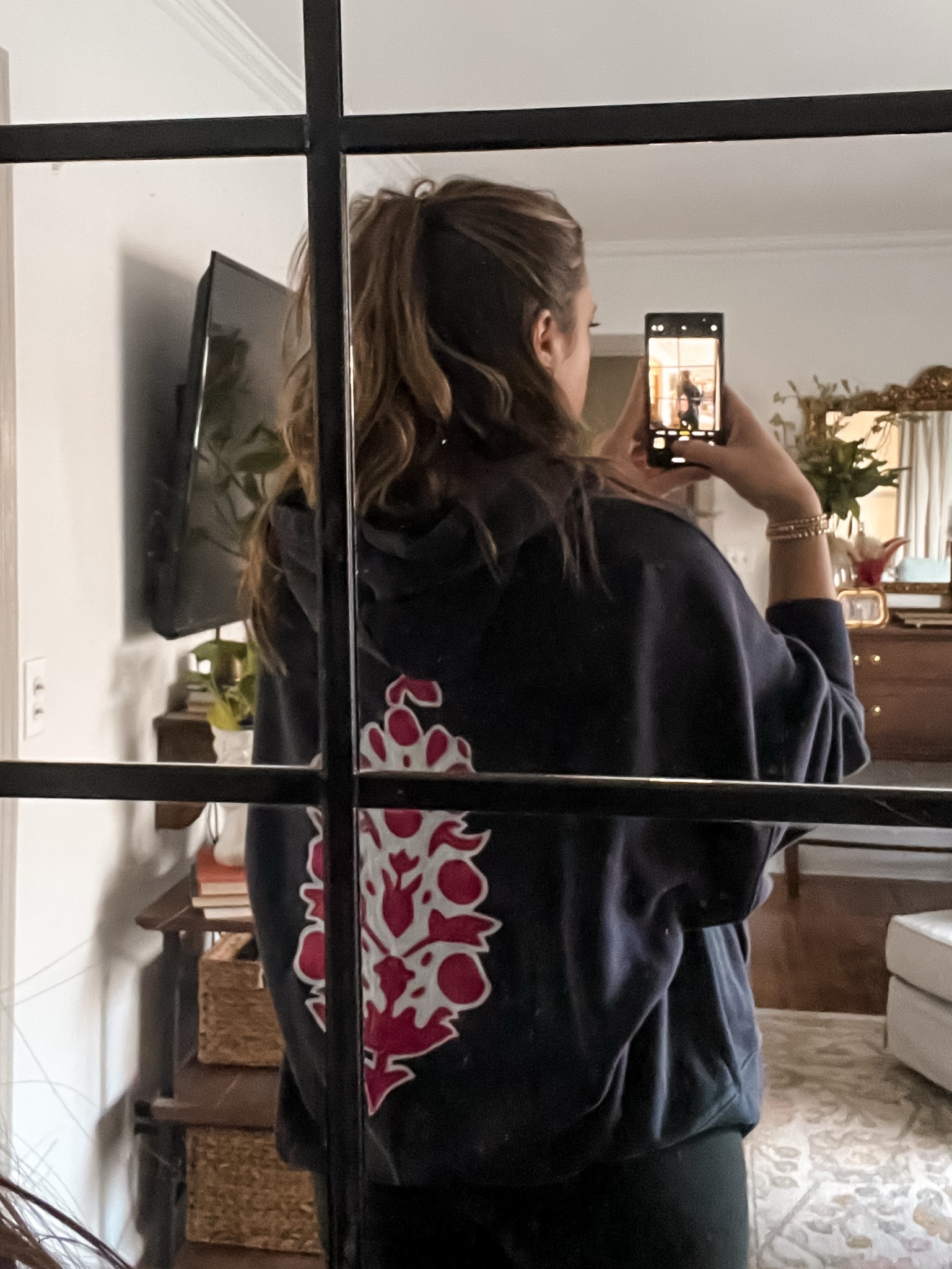 the best part abt this hoodie is the back!! 

#freepeople #freepeoplemovement #hoodies #loungewear

#LTKStyleTip #LTKActive #LTKFitness