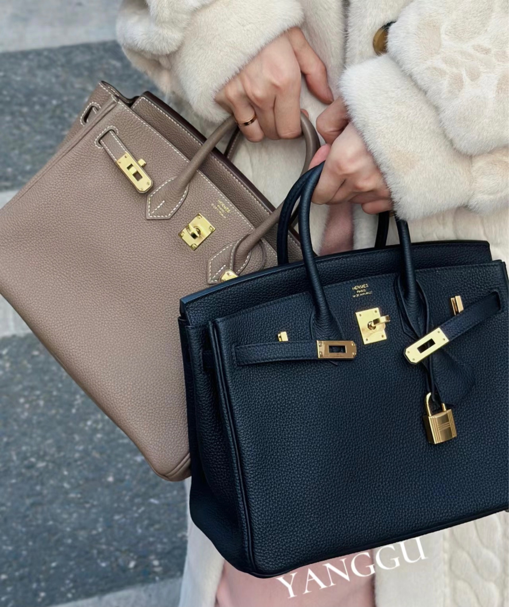 Daily Wear Share - Bag of the Day
Hermès BirKin Tote bag SHOULDER Bag Gold Silver Hardware Designer Bag Luxury Tote bag  Crossbody Bag LTK｜FenceFinds｜TOTE Bag｜Handbag｜Shoulder bag | Crossbody Bag | Purses |Hermès BirKin |#LTKSale 

#LTKworkwear #LTKU #LTKGiftGuide