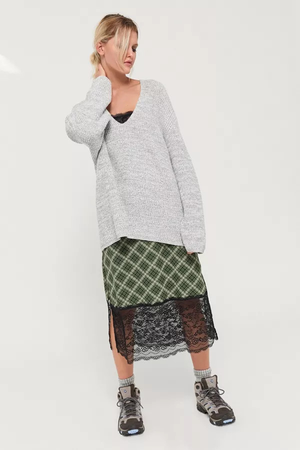 UO Victoria Oversized V-Neck Sweater | Urban Outfitters (US and RoW)