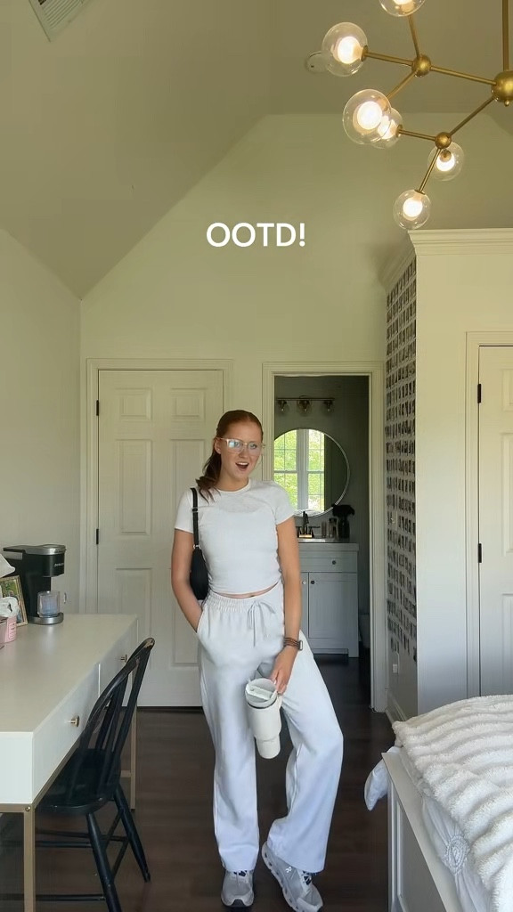 ootd from aritzia 

#LTKSaleAlert #LTKootd #LTKActive