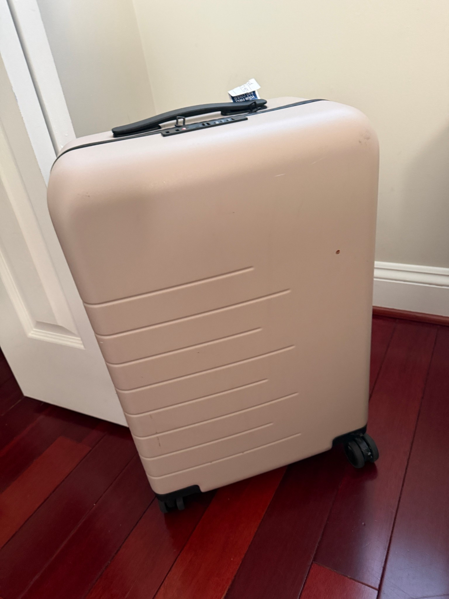 Away bag dupe great gift for your valentine if you don’t want to pay
for Away. 

#LTKValentine #LTKTravel #LTKmomlife