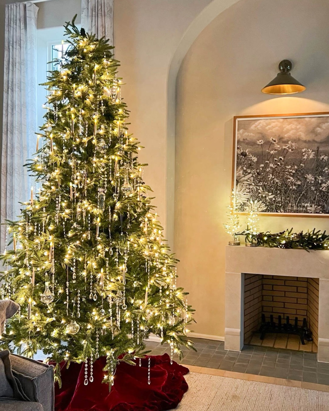 Living Room Christmas Decor 🎄✨  

#LTKHoliday #LTKStyleTip #LTKSeasonal