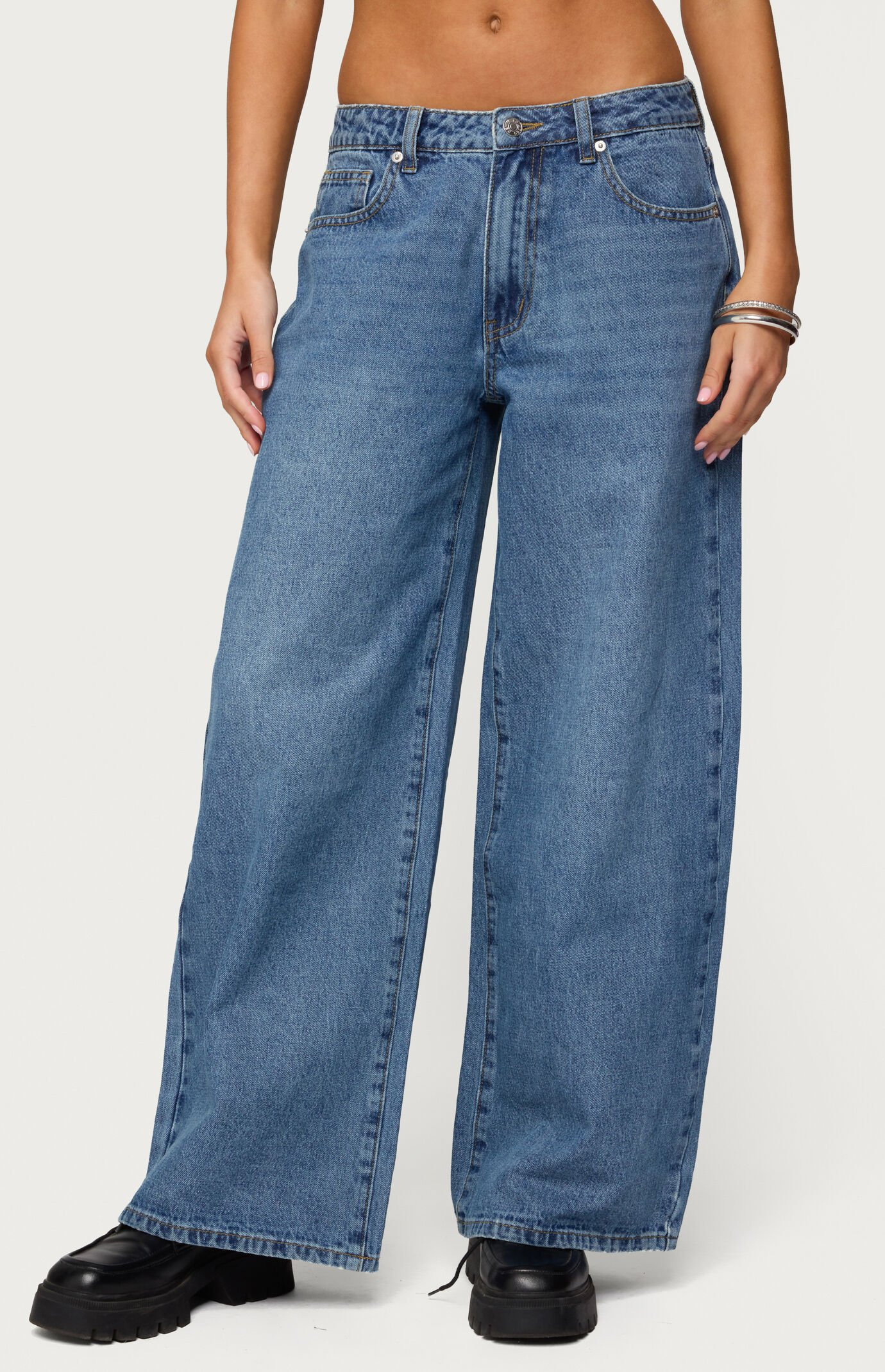 Edikted Women's Skye Low Rise Baggy Jeans in Denim Blue - Size XL | PacSun