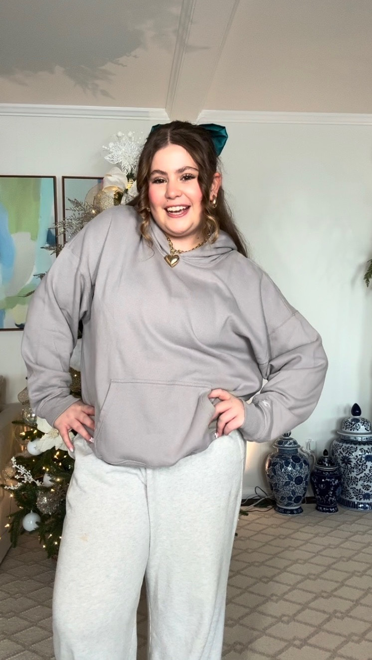 Teen Girl Gifts! Cozy Hollister sweats for this year’s Christmas! And they are on sale right now!

#LTKHoliday #LTKSaleAlert #LTKGiftGuide