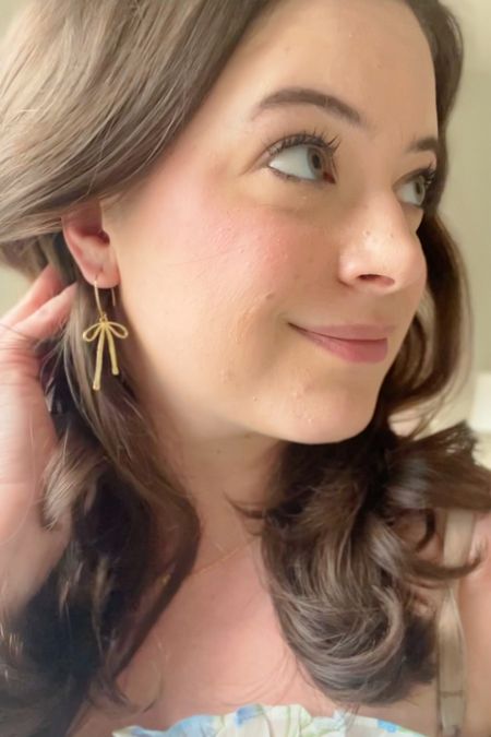 Bow dangle earrings 