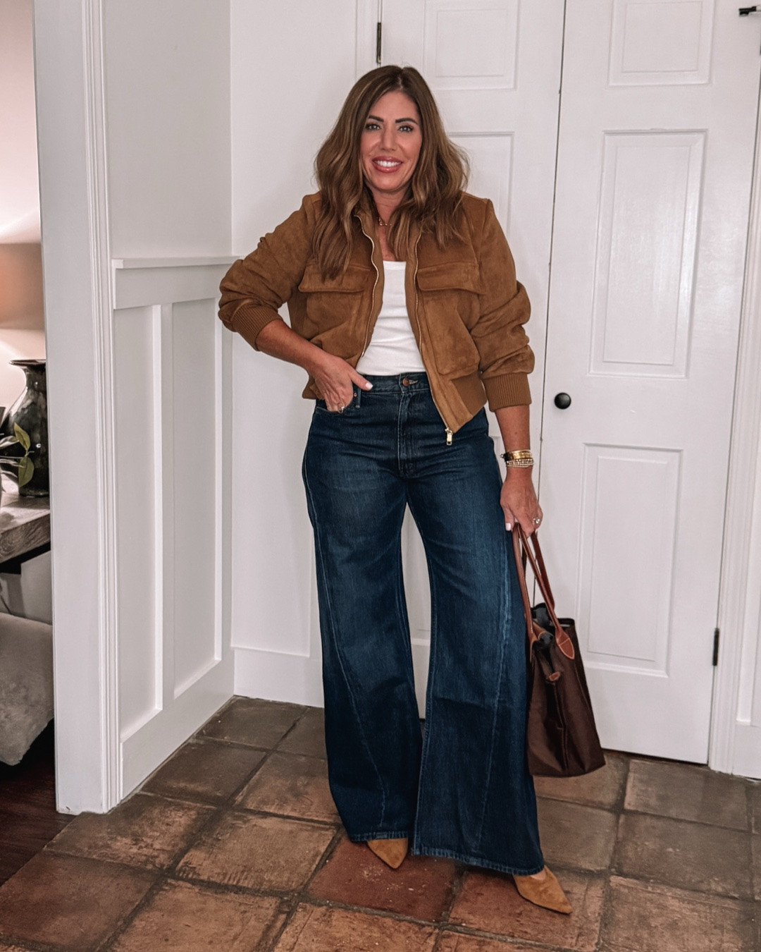 My mother jeans are on sale 25% off!!

High rise, no stretch, but so comfy & flattering! My most complimented jeans! I’m wearing a size 30 in the dark wash and a 29 in the medium blue wash.
So depending on how you like your jeans to fit either go with your smaller size or your bigger size.

They also come in petite length for women 5’4” and under.

#LTKOver40 #LTKSaleAlert #LTKootd